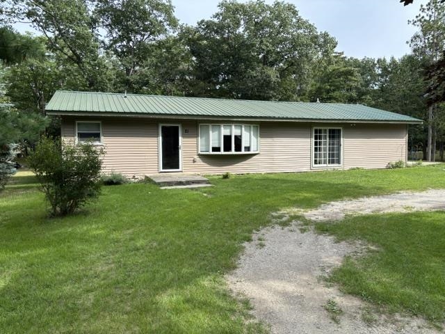 Photo 1 of Single family home for sale at 21 W Oak St, Au Gres, MI 48703 | MLS# 77080073361 | Listing updated on 2026-09-12