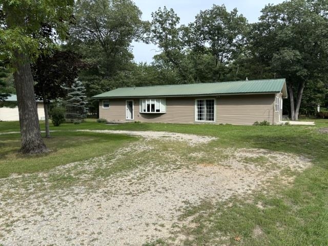 Photo 3 of Single family home for sale at 21 W Oak St, Au Gres, MI 48703 | MLS# 77080073361 | Listing updated on 2026-09-12