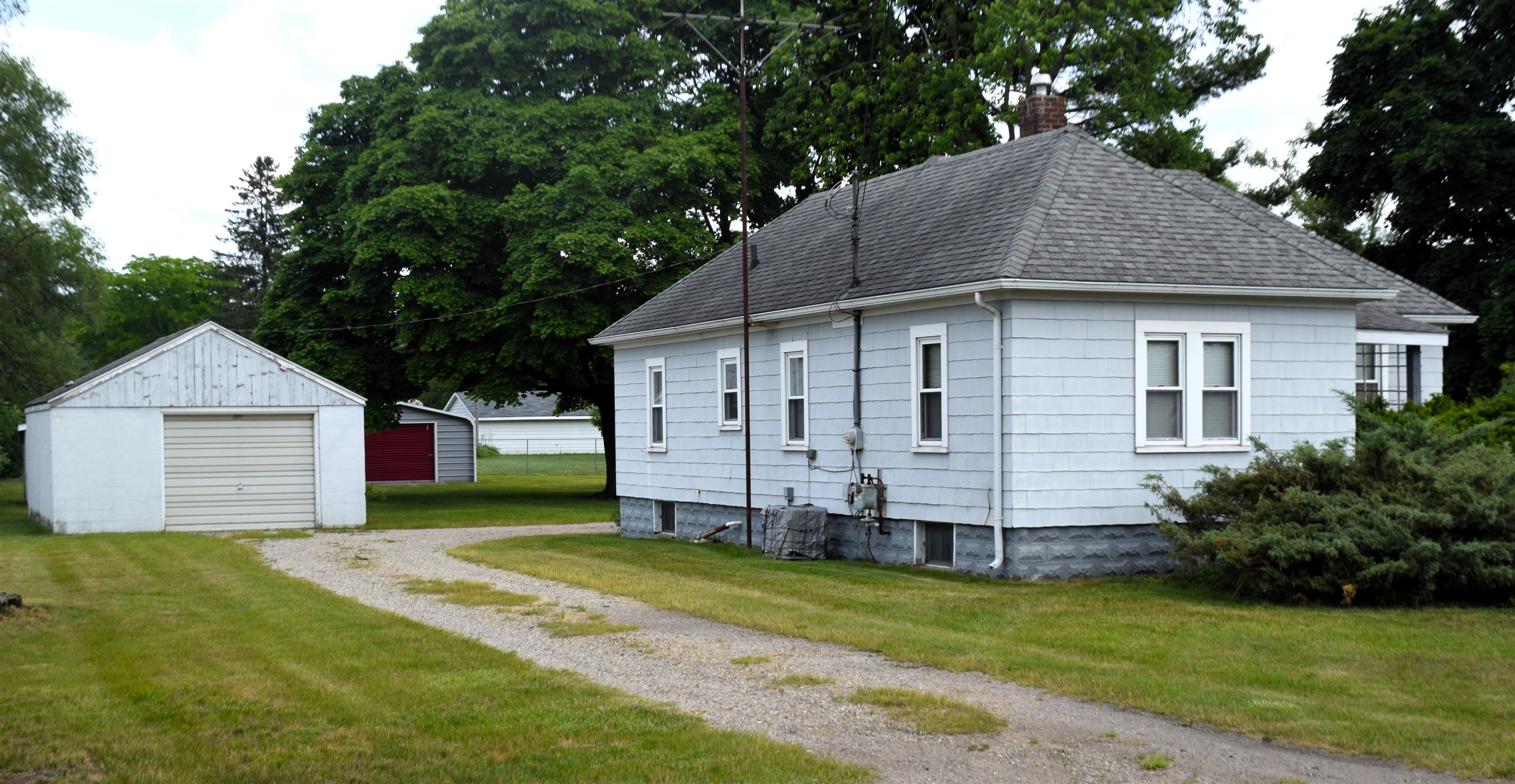 Photo 3 of Single family home for sale at 2139 S Isabella Rd, Mount Pleasant, MI 48858 | MLS# 79080073365 | Listing updated on 2026-09-12