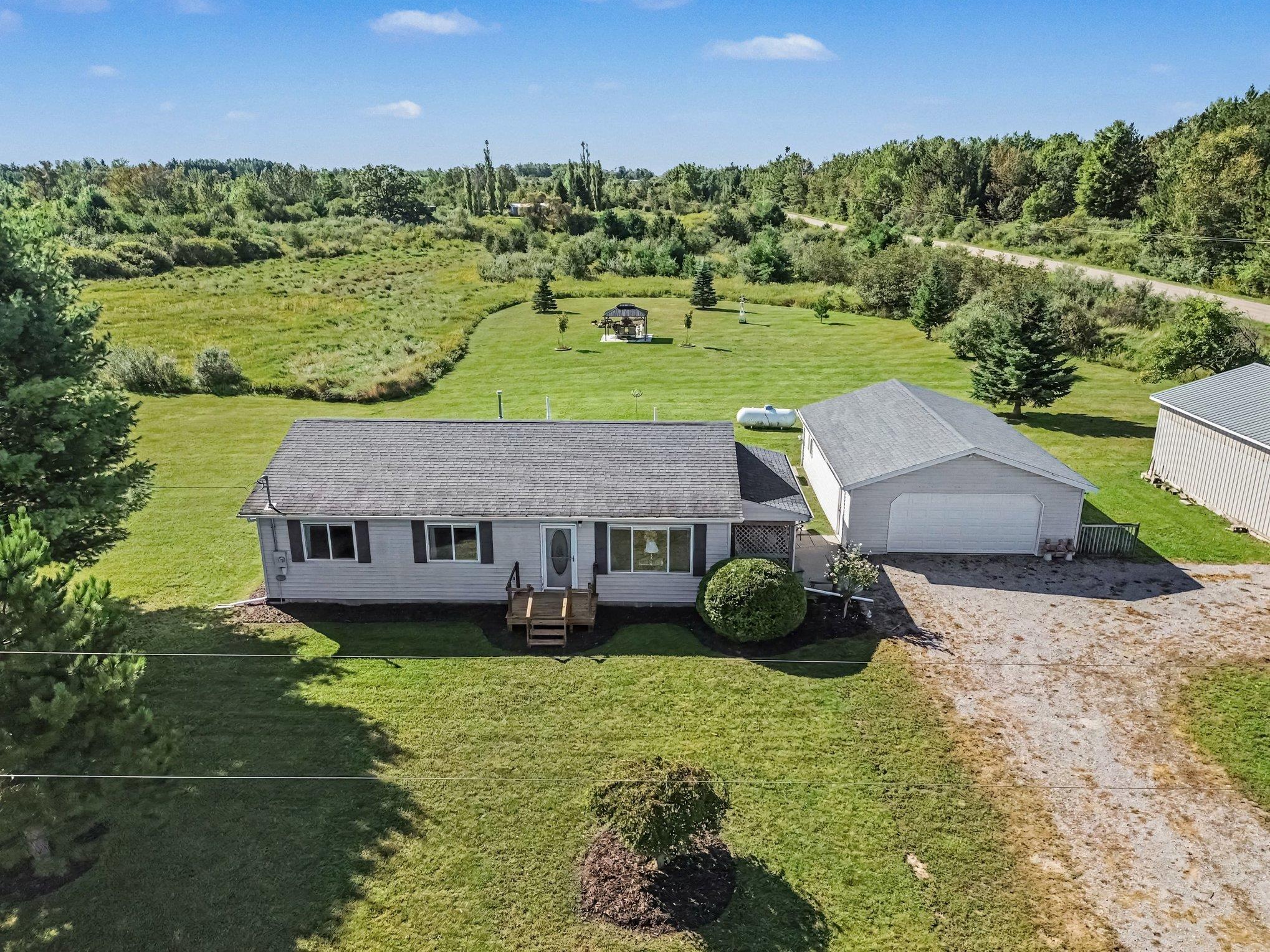 Photo 3 of Single family home for sale at 8491 Esmond Rd, Hale, MI 48739 | MLS# 77080073473 | Listing updated on 2026-09-15