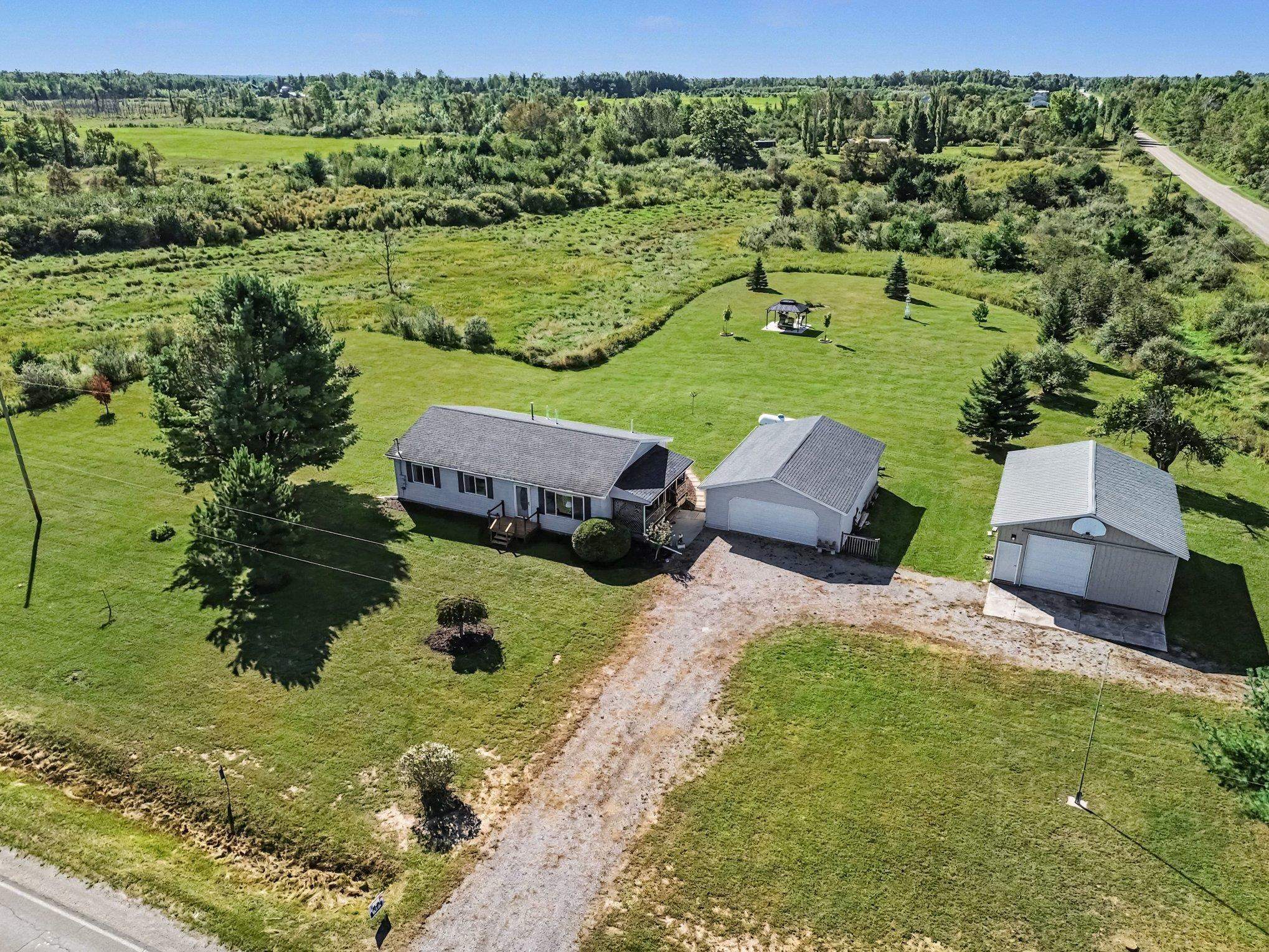 Photo 3 of Single family home for sale at 8491 Esmond Rd, Hale, MI 48739 | MLS# 77080073473 | Listing updated on 2026-09-15