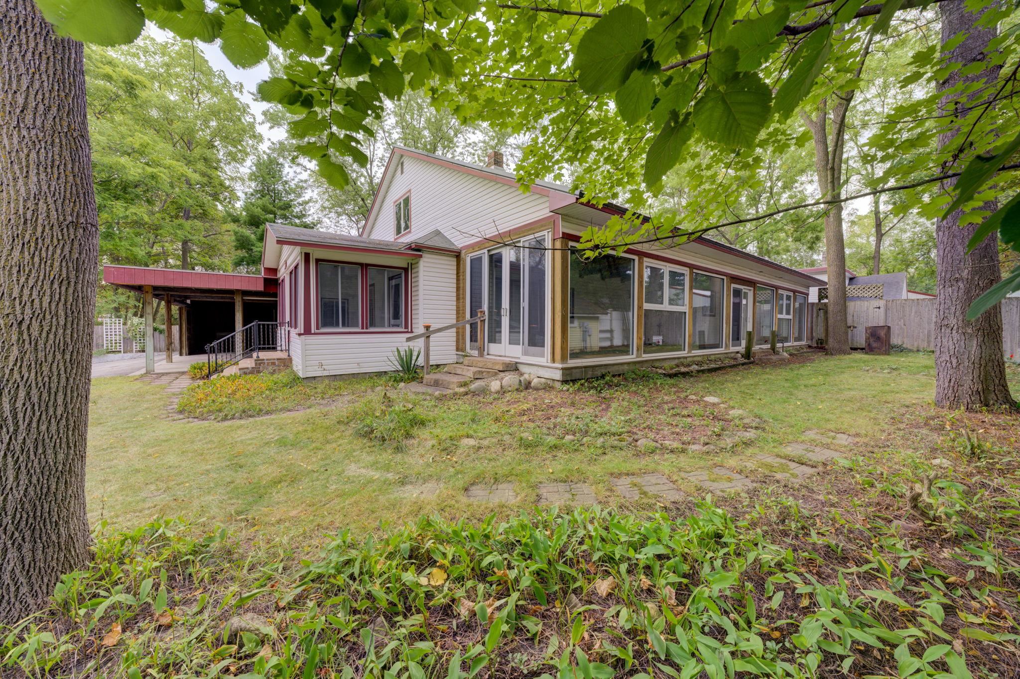 Photo 1 of Single family home for sale at 125 S Cedar St, Traverse City, MI 49684 | MLS# 78080073474 | Listing updated on 2026-09-15