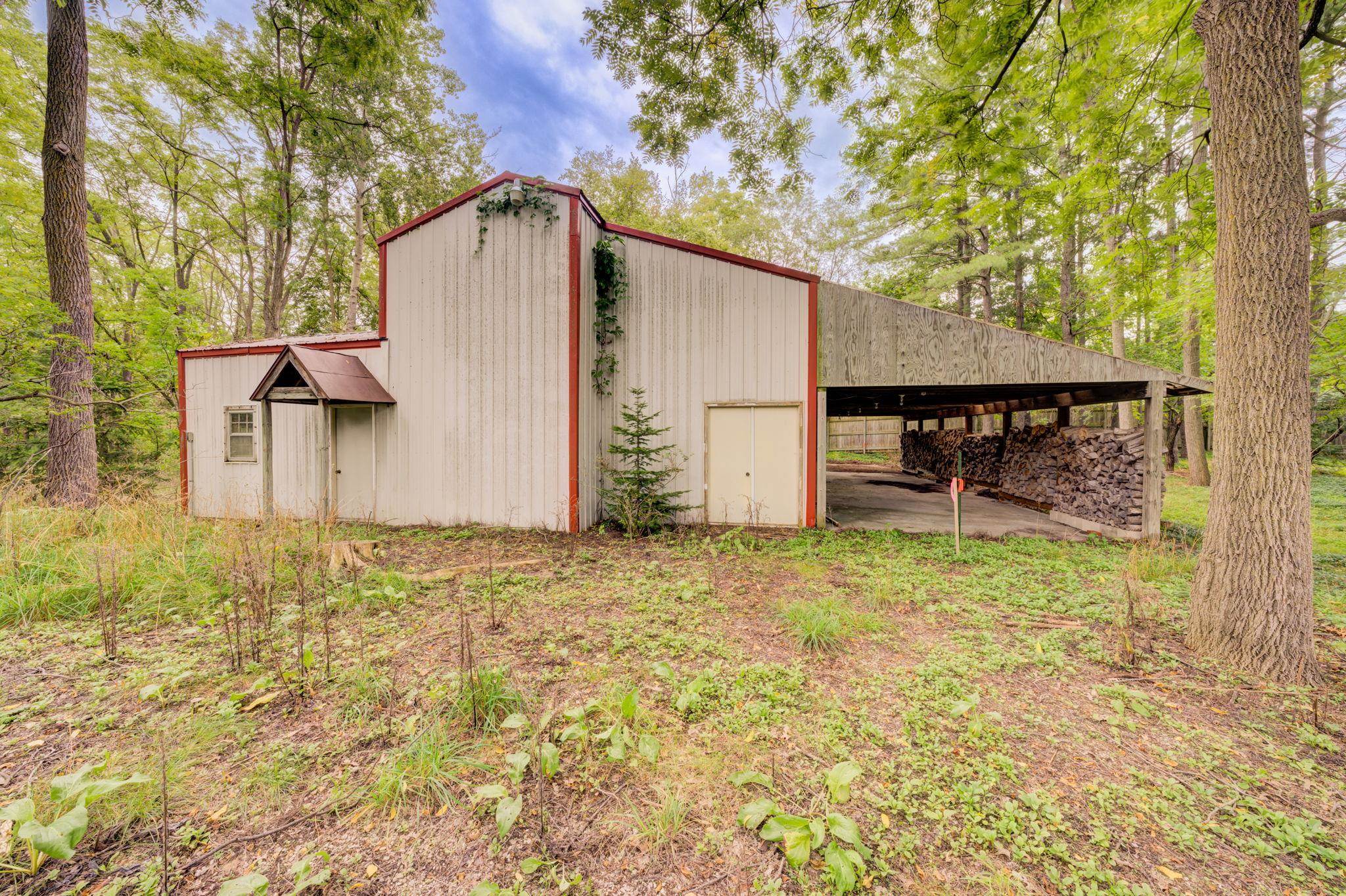 Photo 4 of Single family home for sale at 125 S Cedar St, Traverse City, MI 49684 | MLS# 78080073474 | Listing updated on 2026-09-15