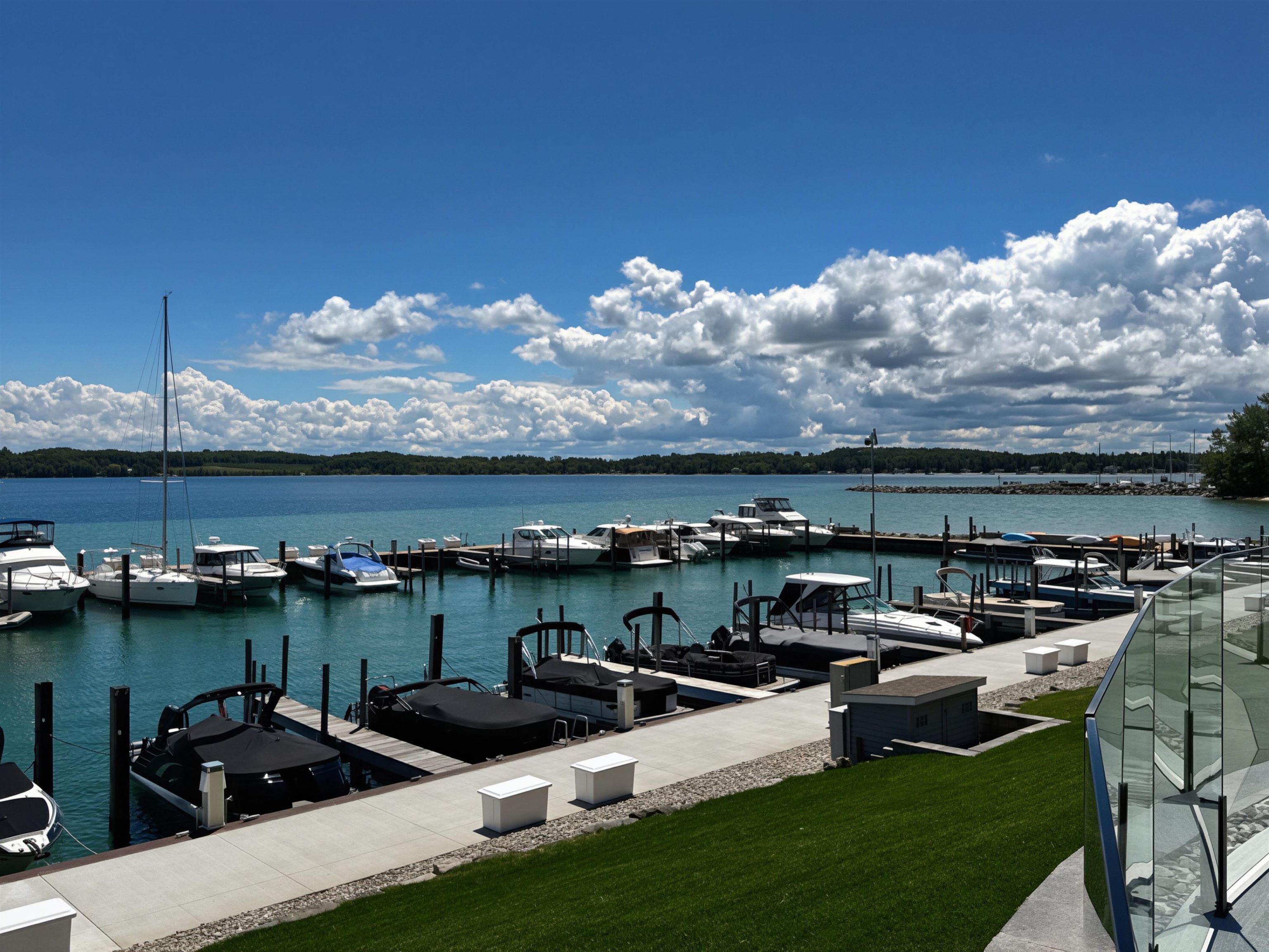 Listing Photo 2 - Condo for sale in building located at 770 N Waypoint Cir, Suttons Bay, MI 49682 - Unit #