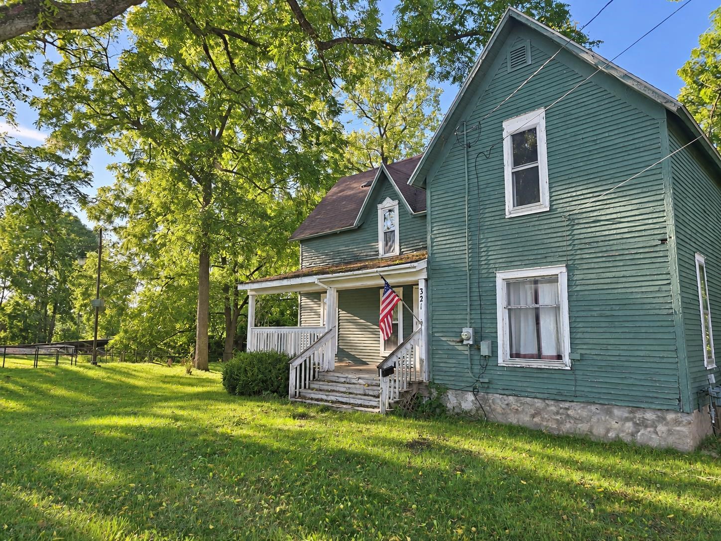 Photo 1 of Single family home for sale at 321 Ely St, Alma, MI 48801 | MLS# 80073483 | Listing updated on 2026-09-12