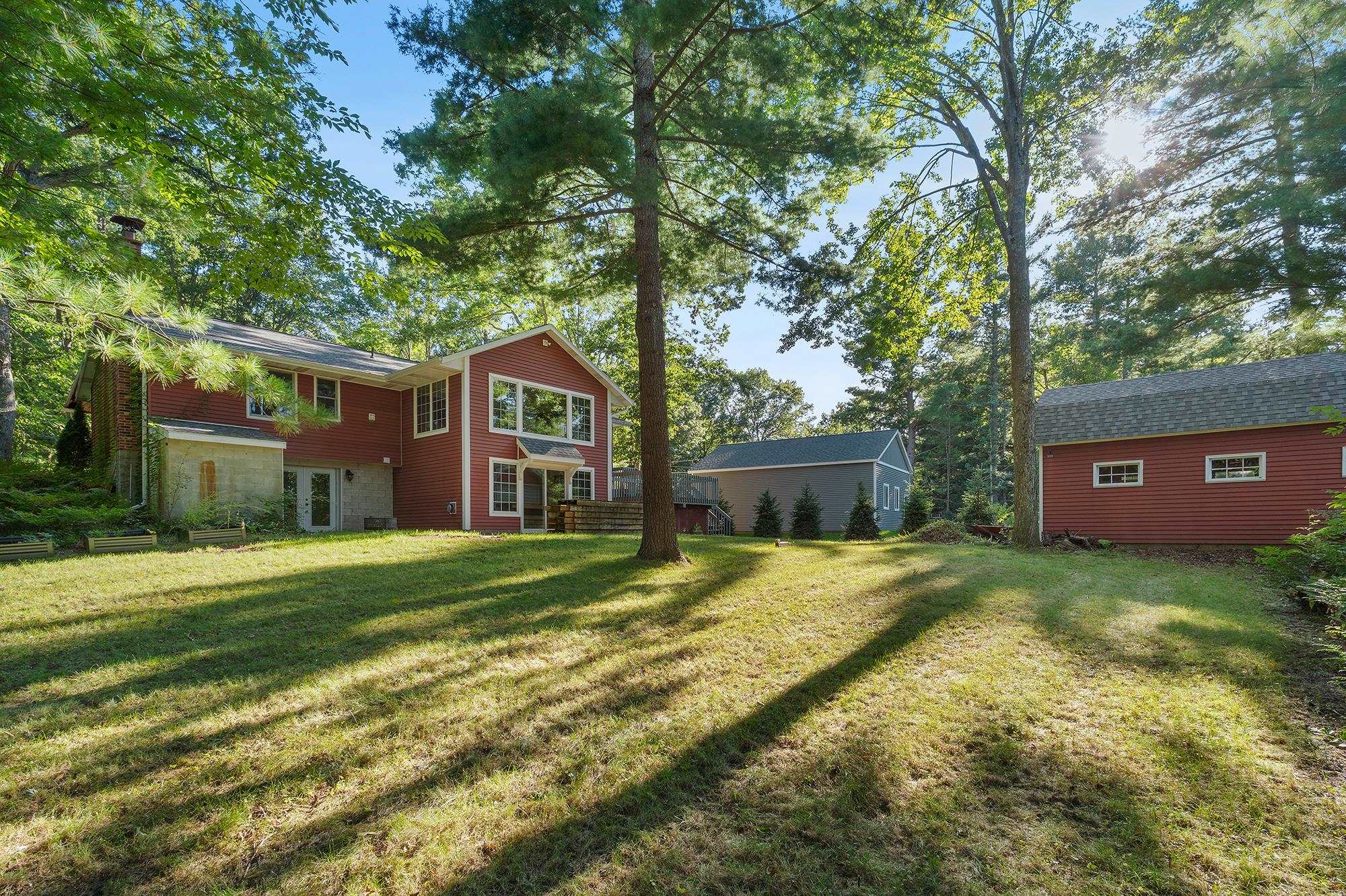 Photo 4 of Single family home for sale at 10076 Harmony Dr, Interlochen, MI 49643 | MLS# 78080073494 | Listing updated on 2026-09-18