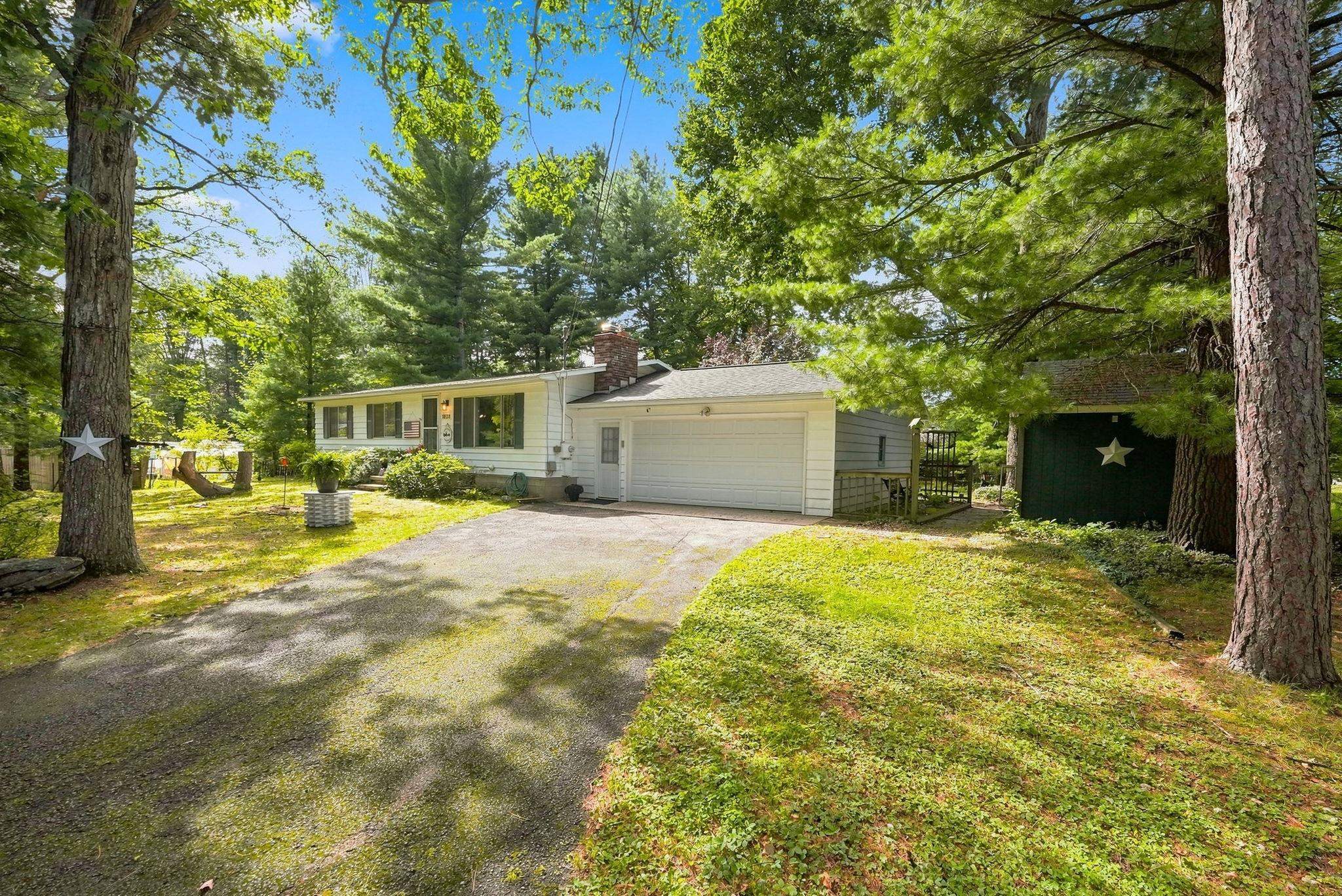 Photo 1 of Single family home for sale at 1828 Outer Dr, Interlochen, MI 49643 | MLS# 78080073496 | Listing updated on 2026-09-17