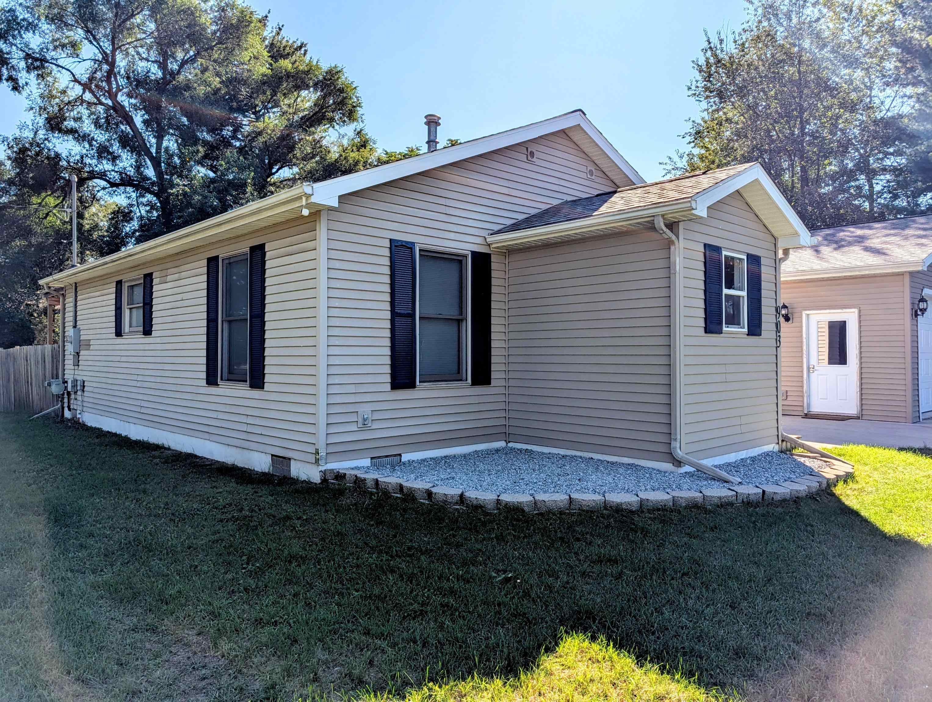 Photo 2 of Single family home for sale at 903 W Deer Rd #3-4, Gladwin, MI 48624 | MLS# 80073498 | Listing updated on 2026-09-17
