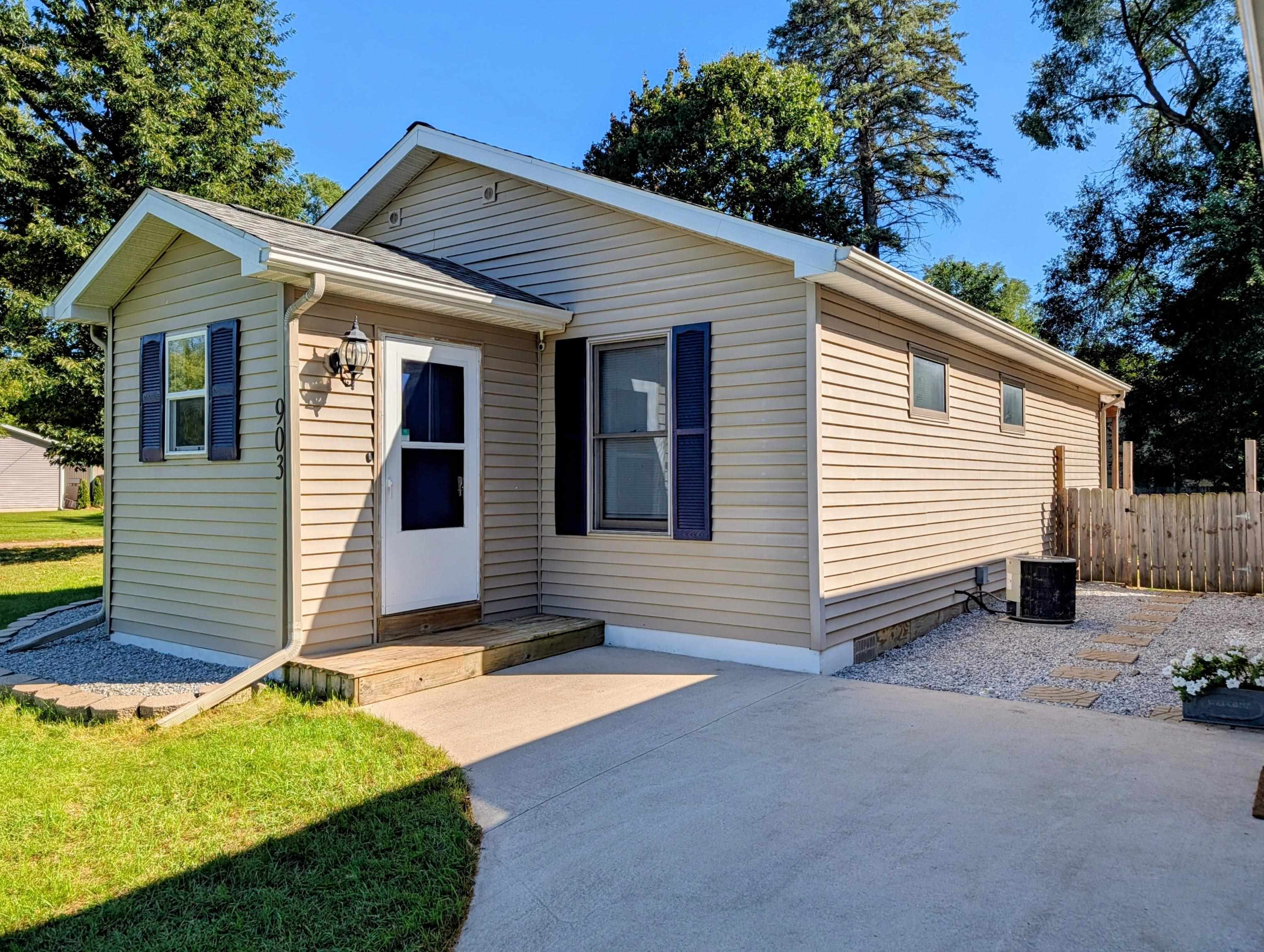 Photo 3 of Single family home for sale at 903 W Deer Rd #3-4, Gladwin, MI 48624 | MLS# 80073498 | Listing updated on 2026-09-17