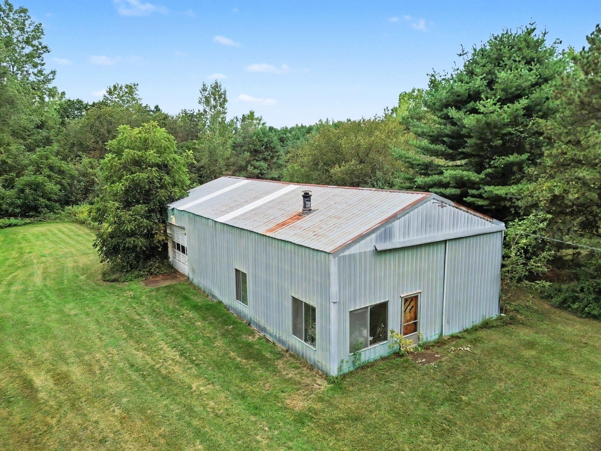 Photo 2 of Single family home for sale at 1616 S Loomis Rd, Mount Pleasant, MI 48858 | MLS# 79080073501 | Listing updated on 2026-09-17