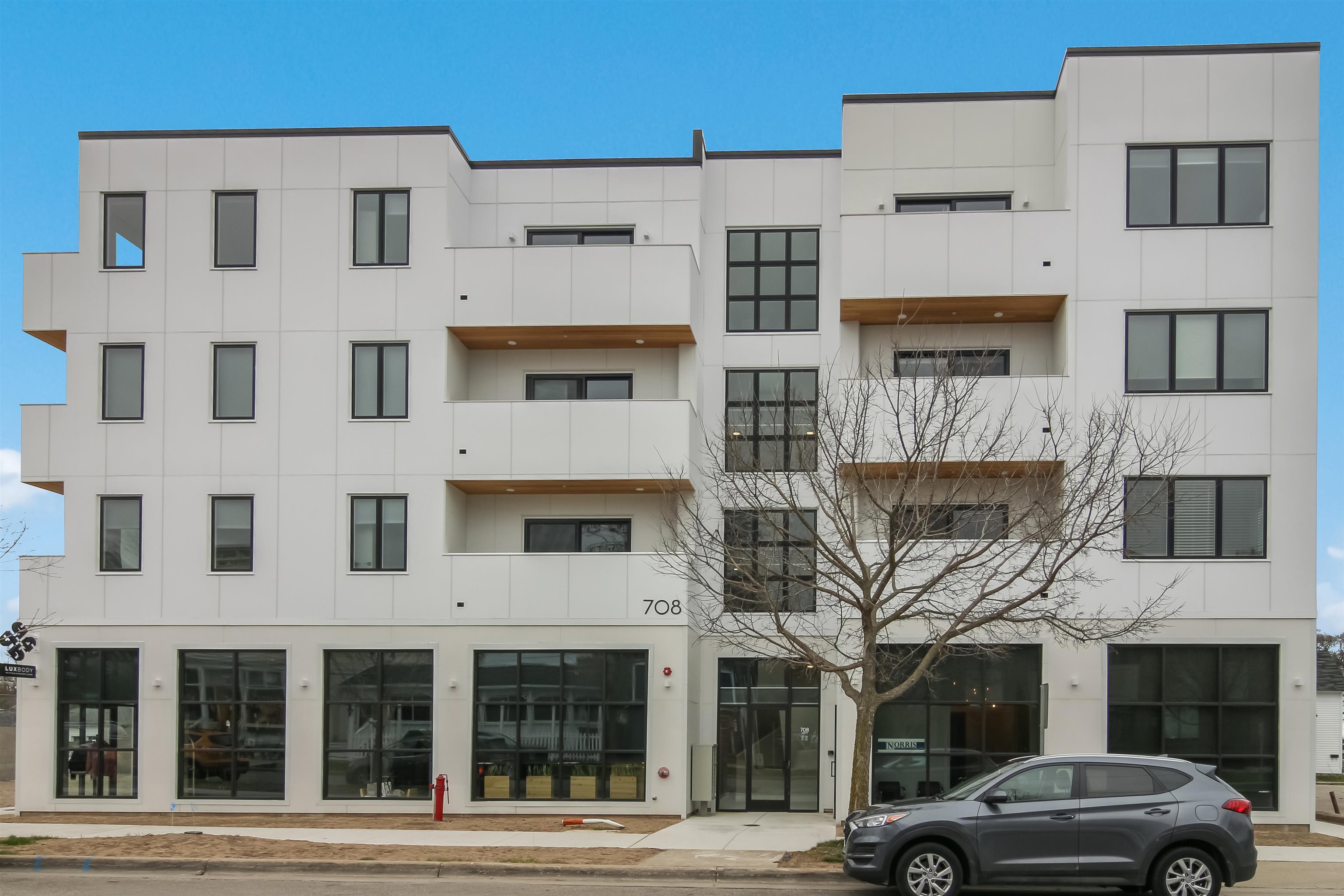 Photo 2 of Condo for sale at 708 Randolph St, Traverse City, MI 49684 | MLS# 78080073509 | Listing updated on 2026-09-17