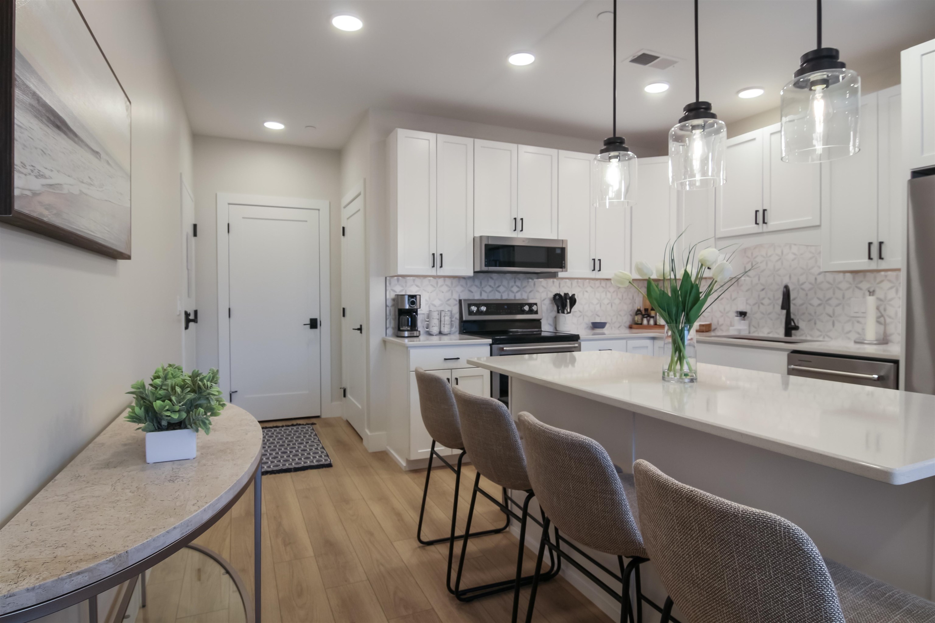 Photo 3 of Condo for sale at 708 Randolph St, Traverse City, MI 49684 | MLS# 78080073509 | Listing updated on 2026-09-17