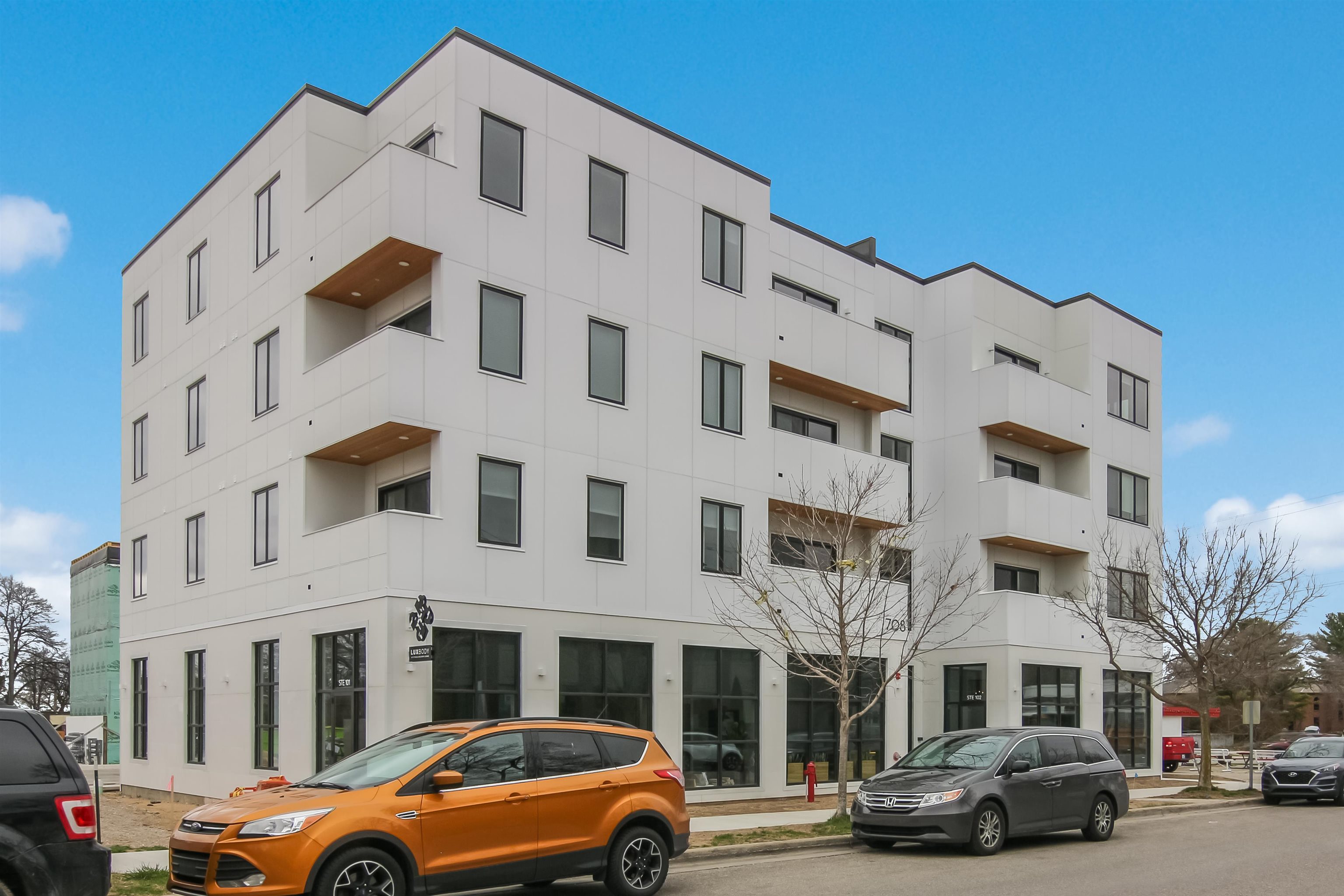 Photo 4 of Condo for sale at 708 Randolph St, Traverse City, MI 49684 | MLS# 78080073509 | Listing updated on 2026-09-17