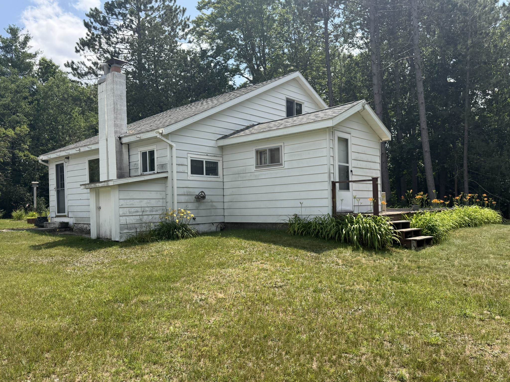 Photo 3 of House for sale at 3530 S Vandermeulen Rd, Lake City, MI 49651 | MLS# 80073516 | Listing updated on 2026-09-17