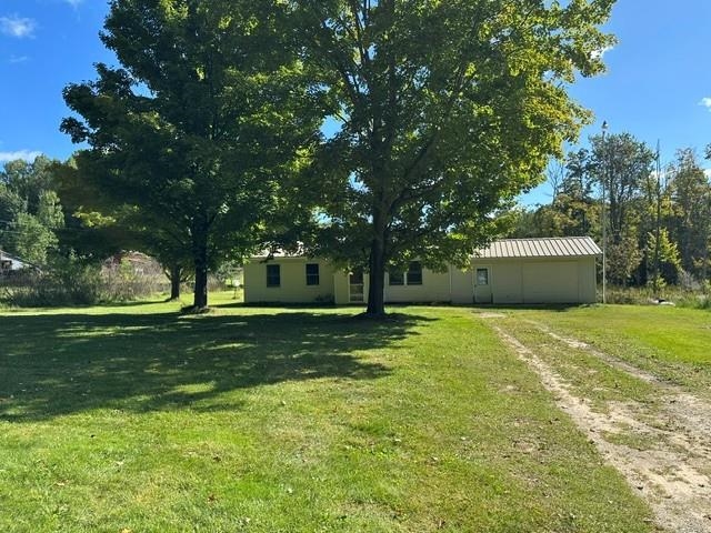 Photo 3 of Single family home for sale at 2032 Devlin Rd, Central Lake, MI 49622 | MLS# 78080073521 | Listing updated on 2026-09-17