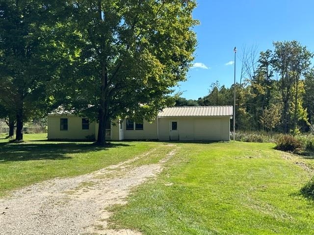 Photo 3 of Single family home for sale at 2032 Devlin Rd, Central Lake, MI 49622 | MLS# 78080073521 | Listing updated on 2026-09-17