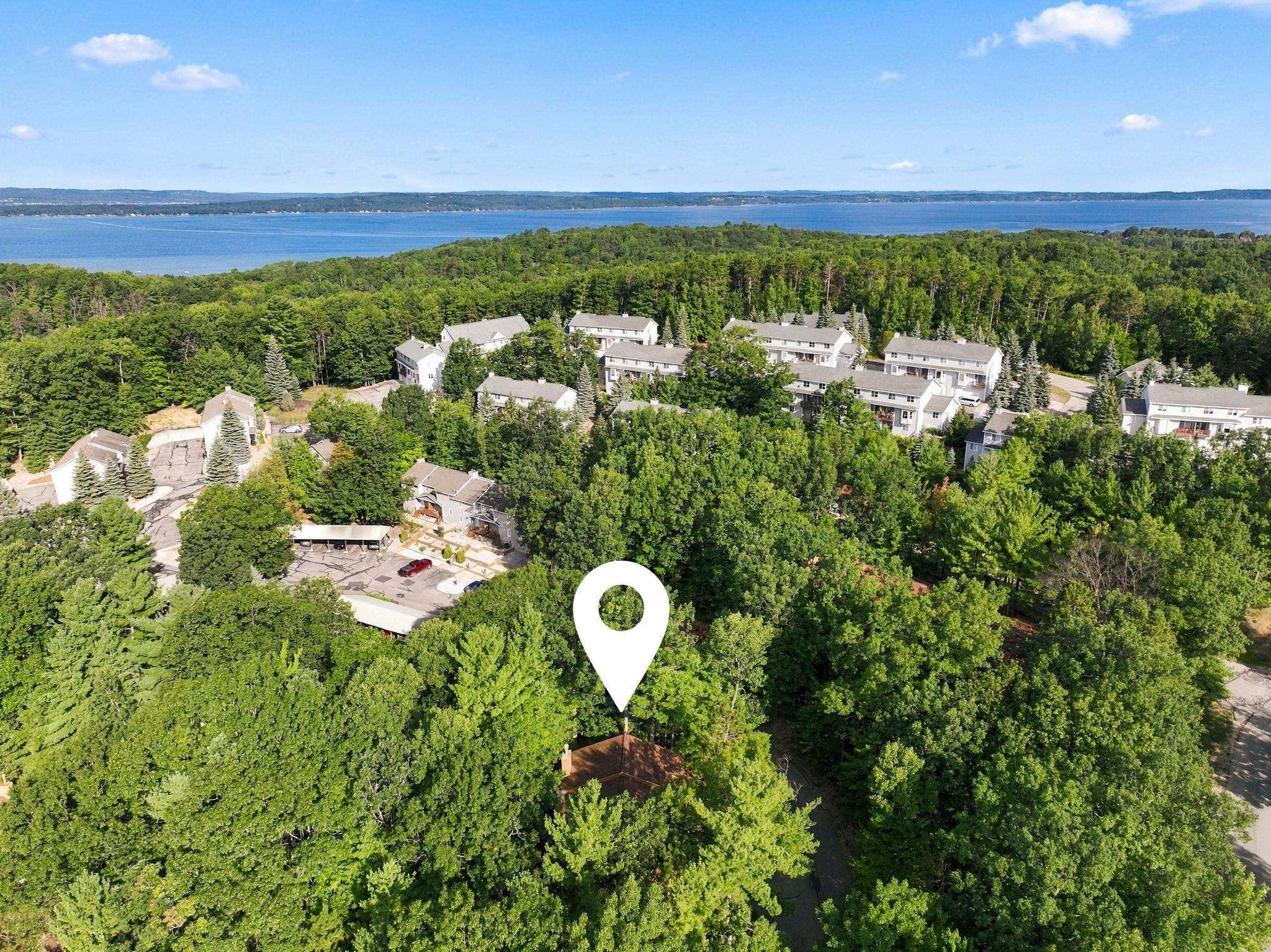 Photo 2 of Condo for sale at 3919 Sherwood Forest Dr, Traverse City, MI 49686 | MLS# 78080073524 | Listing updated on 2026-09-17