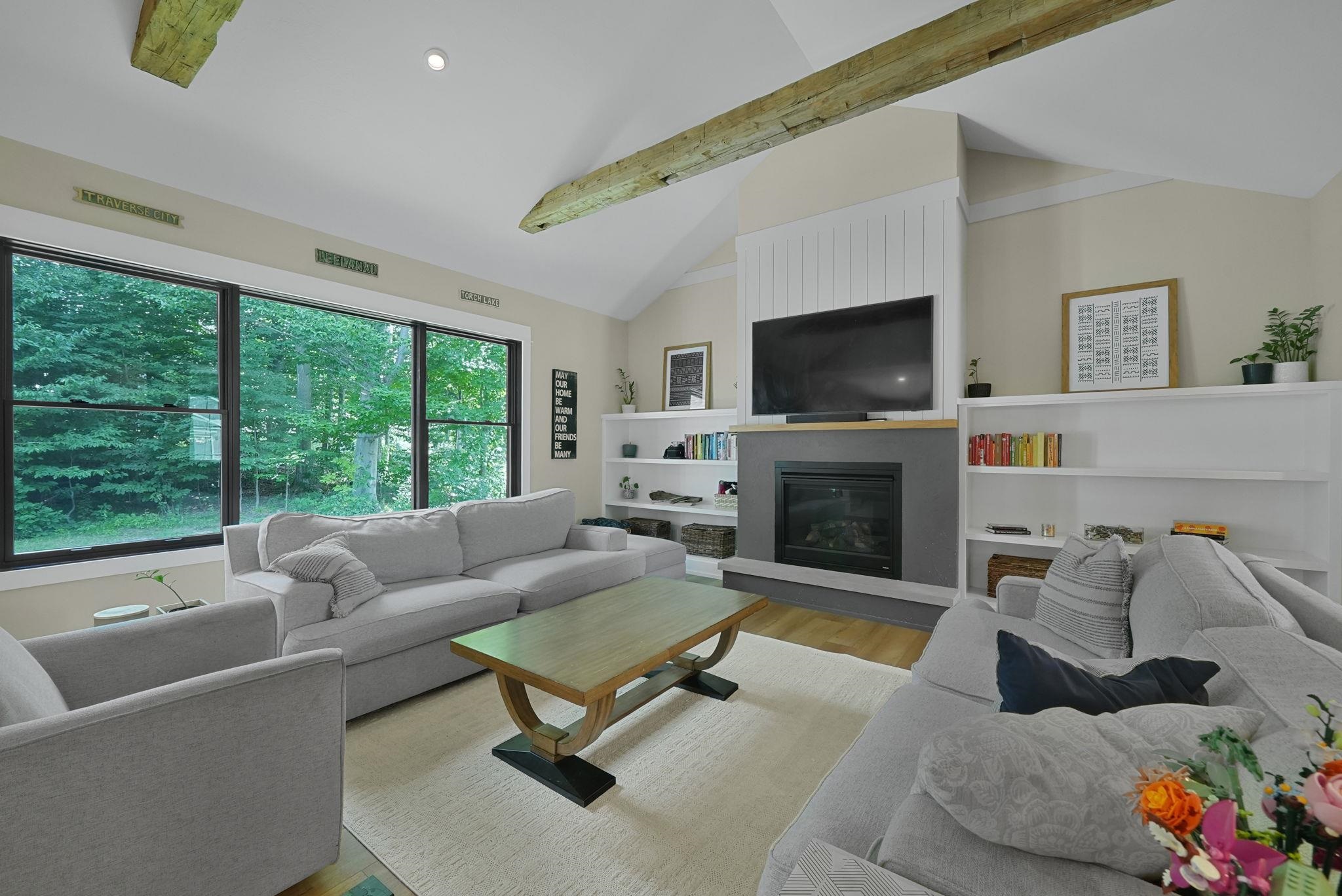 Photo 2 of Single family home for sale at 9351 E Summerfield Dr, Traverse City, MI 49684 | MLS# 78080073530 | Listing updated on 2026-09-16