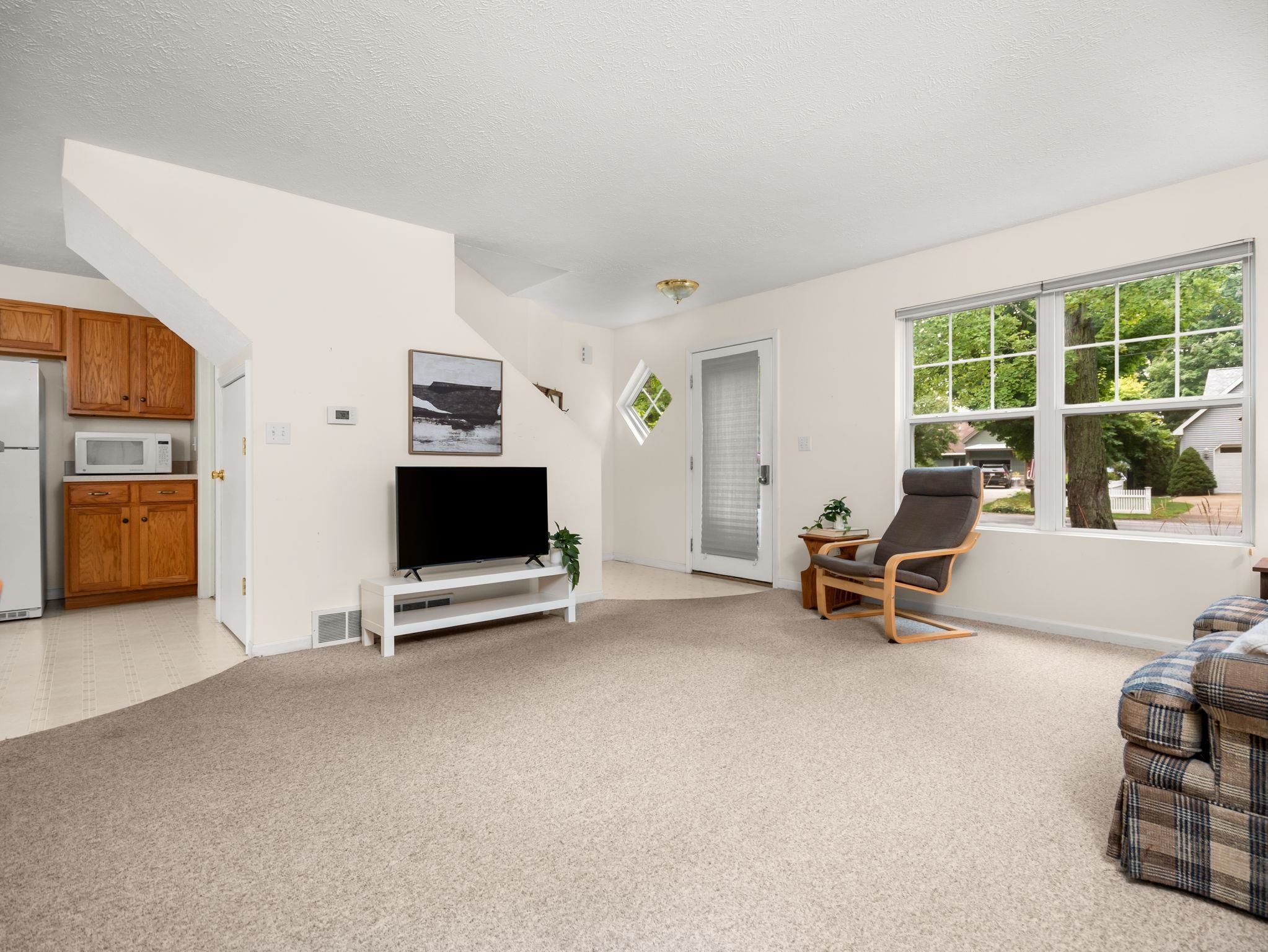 Photo 2 of Single family home for sale at 3941 Peninsular Shrs Dr, Grawn, MI 49637 | MLS# 78080073542 | Listing updated on 2026-09-18