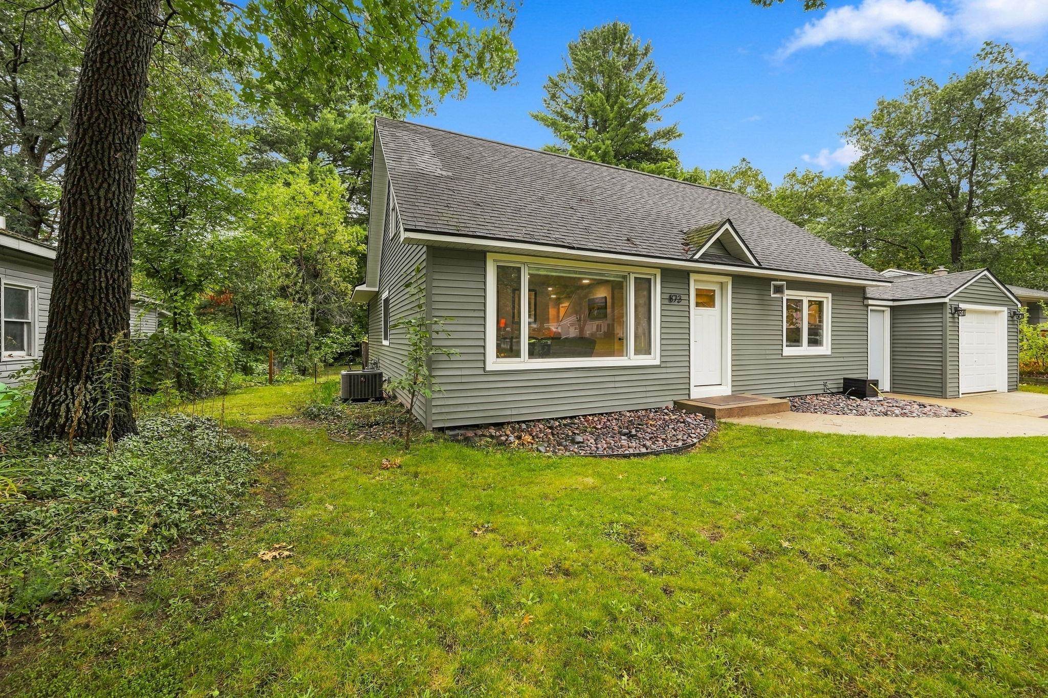 Photo 2 of Single family home for sale at 873 Indian Trl Blvd, Traverse City, MI 49686 | MLS# 78080073584 | Listing updated on 2026-09-16