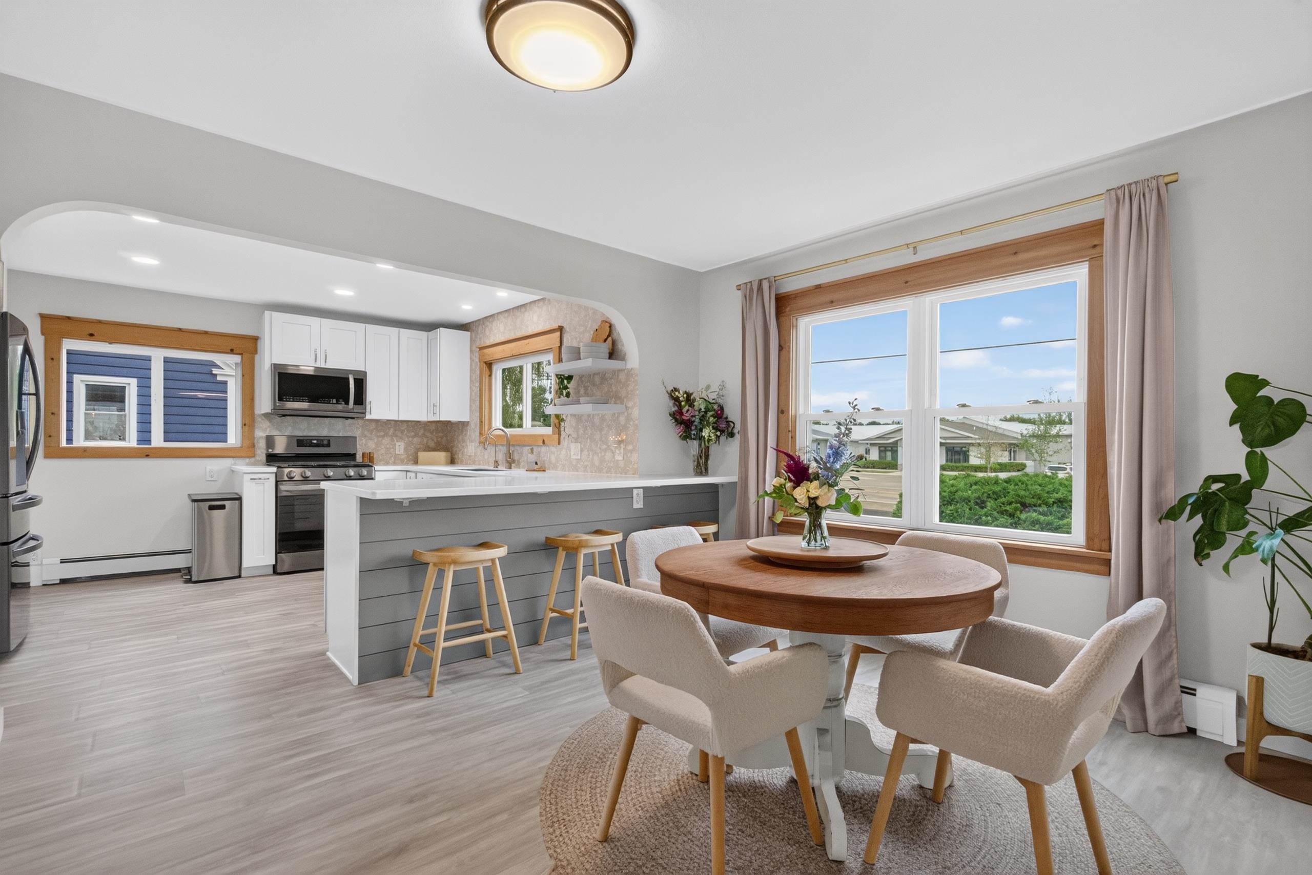 Photo 2 of Single family home for sale at 10350 E Cherry Bnd Rd, Traverse City, MI 49684 | MLS# 78080073585 | Listing updated on 2026-09-17