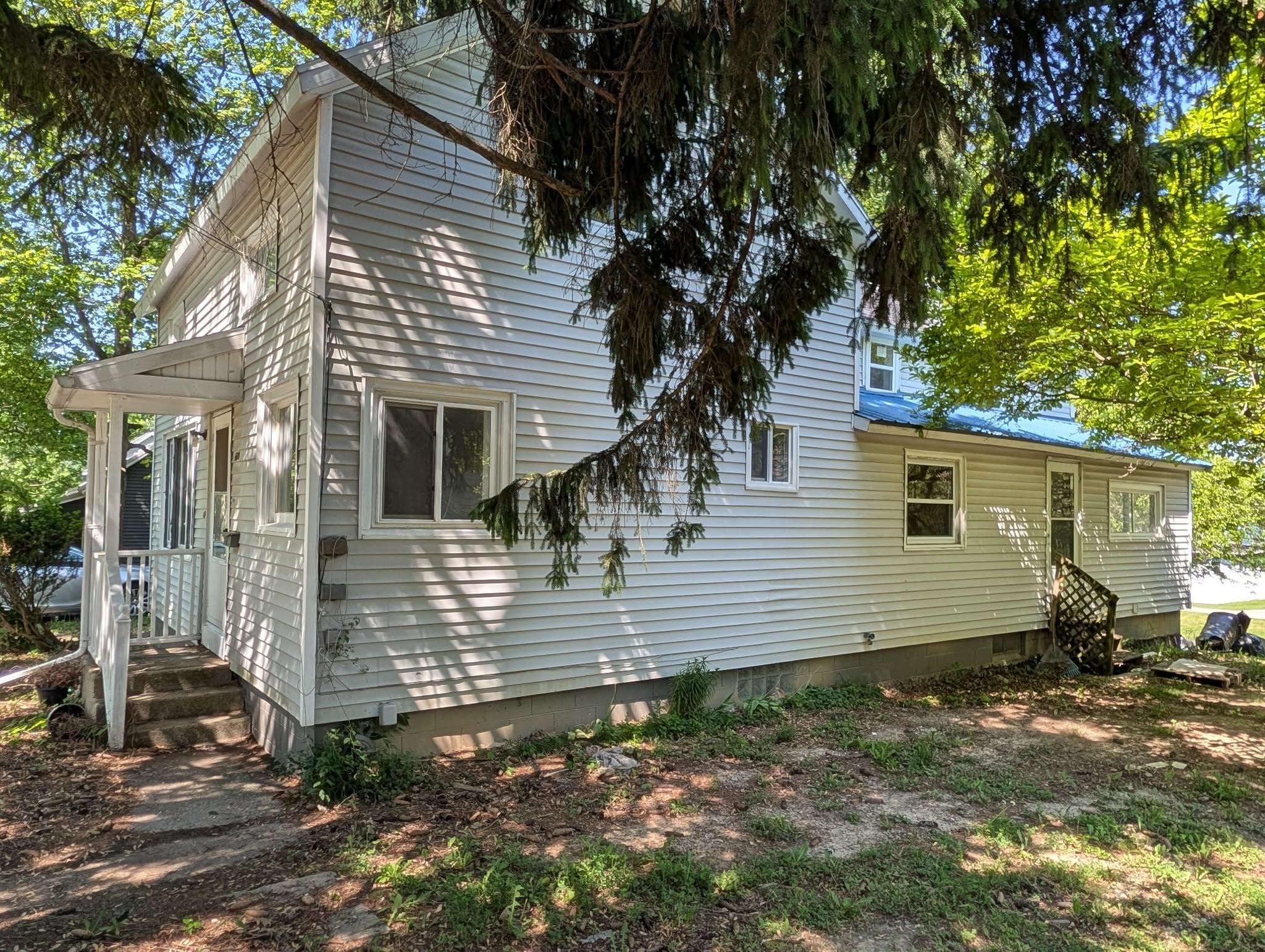 Photo 3 of Single family home for sale at 420 N Maple St, Ithaca, MI 48847 | MLS# 79080073602 | Listing updated on 2026-09-16