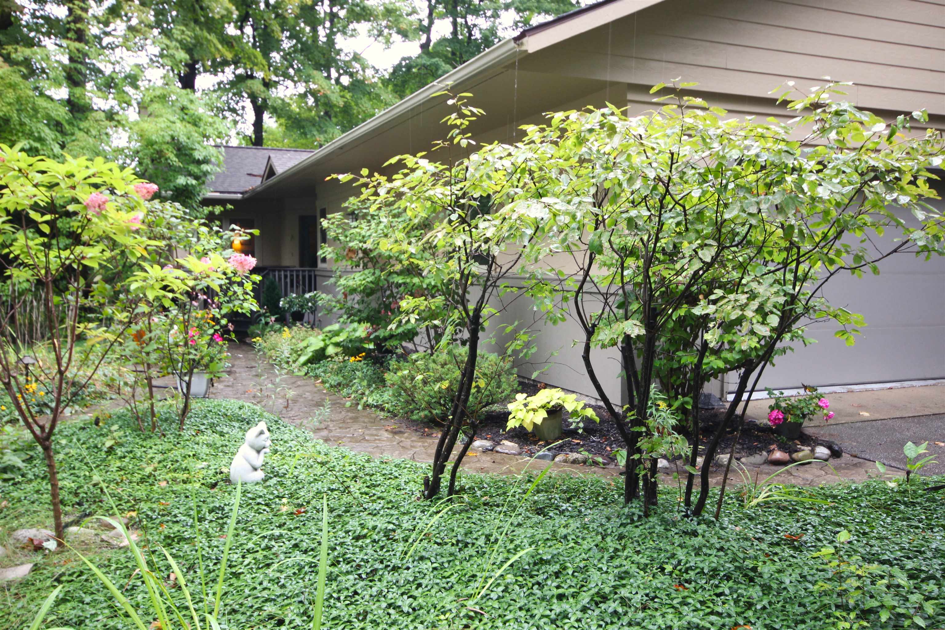 Photo 2 of Condo for sale at 12055 S Woodwinds Cir, Traverse City, MI 49684 | MLS# 78080073624 | Listing updated on 2026-09-17