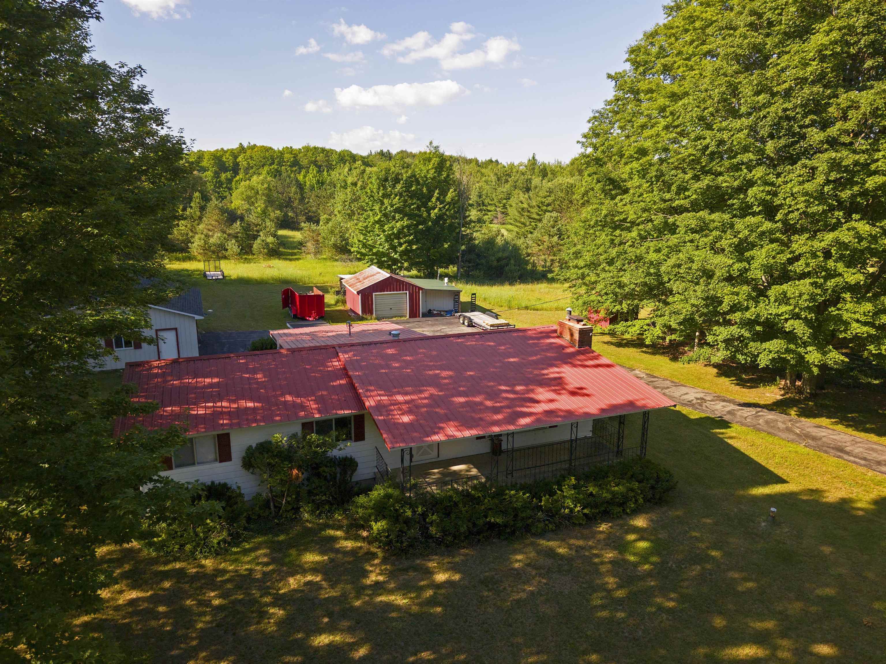 Photo 3 of Single family home for sale at 1783 Se W Sharon Rd, Fife Lake, MI 49633 | MLS# 78080073625 | Listing updated on 2026-09-17