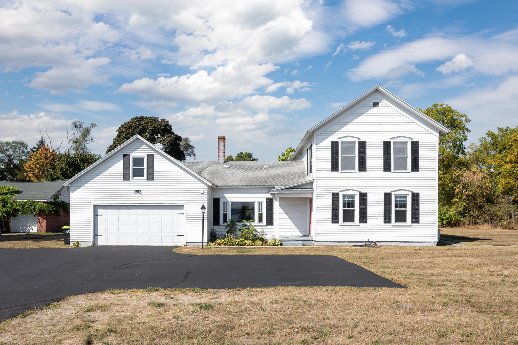 Photo 4 of Single family home for sale at 12840 S W Bay Shore Dr, Traverse City, MI 49684 | MLS# 78080073627 | Listing updated on 2026-09-20