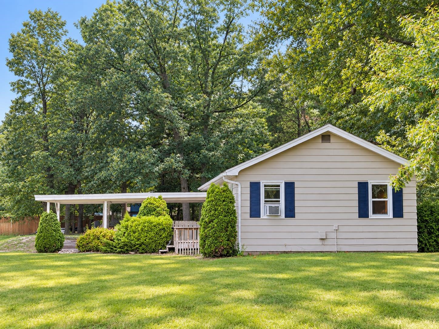 Single family home for sale at 885 Parsons Rd, Traverse City, MI 49686 | MLS# 78080073631