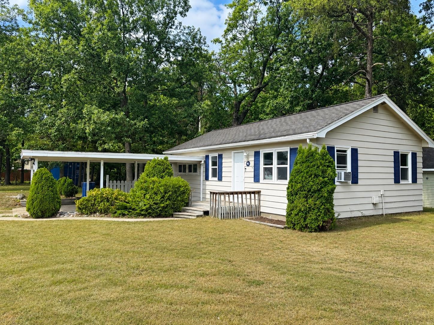 Single family home for sale at 885 Parsons Rd, Traverse City, MI 49686 | MLS# 78080073631