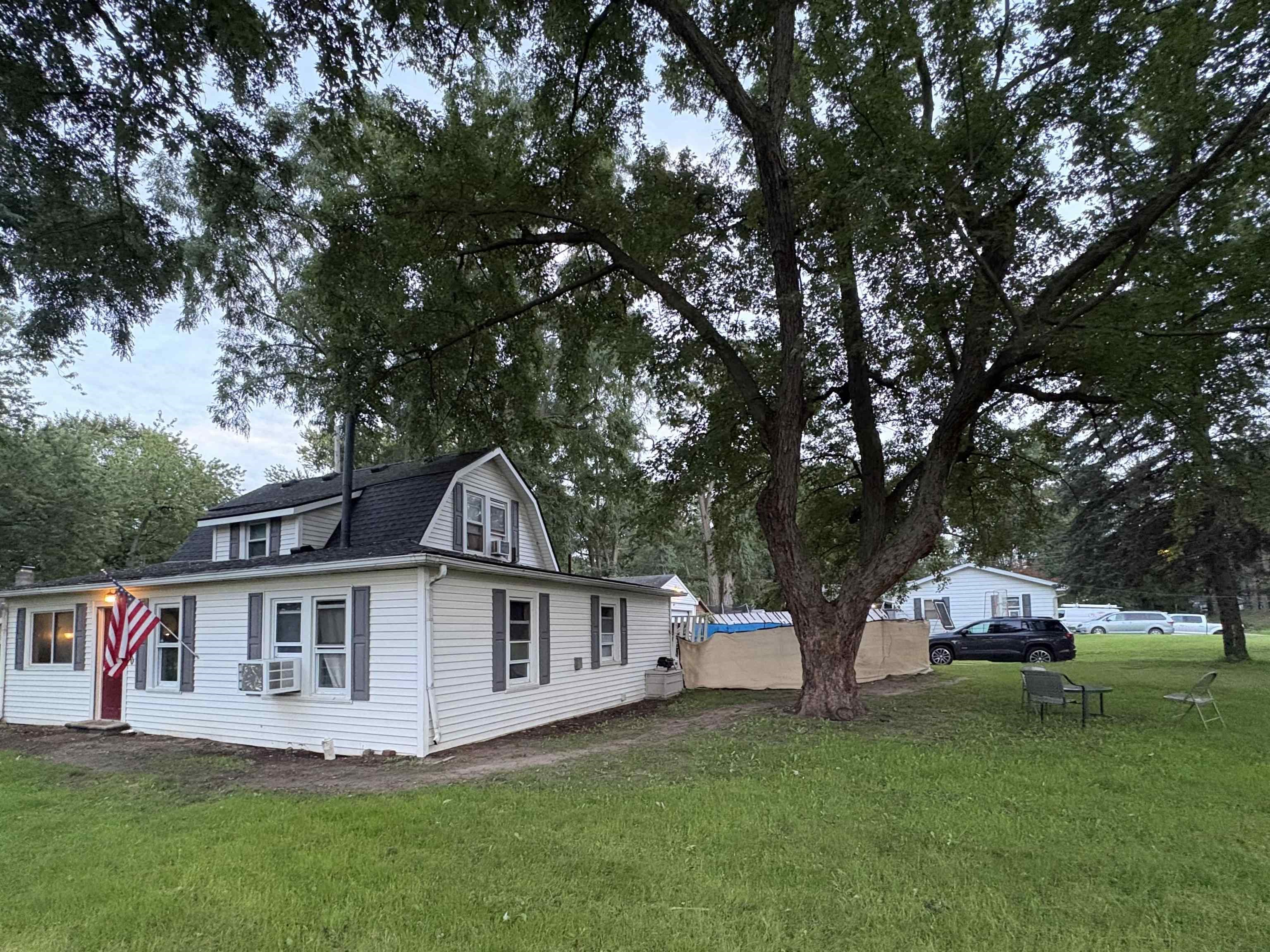 Photo 3 of Single family home for sale at 1430 3rd Avenue, Howell, MI 48843 | MLS# 77080073632 | Listing updated on 2026-09-18
