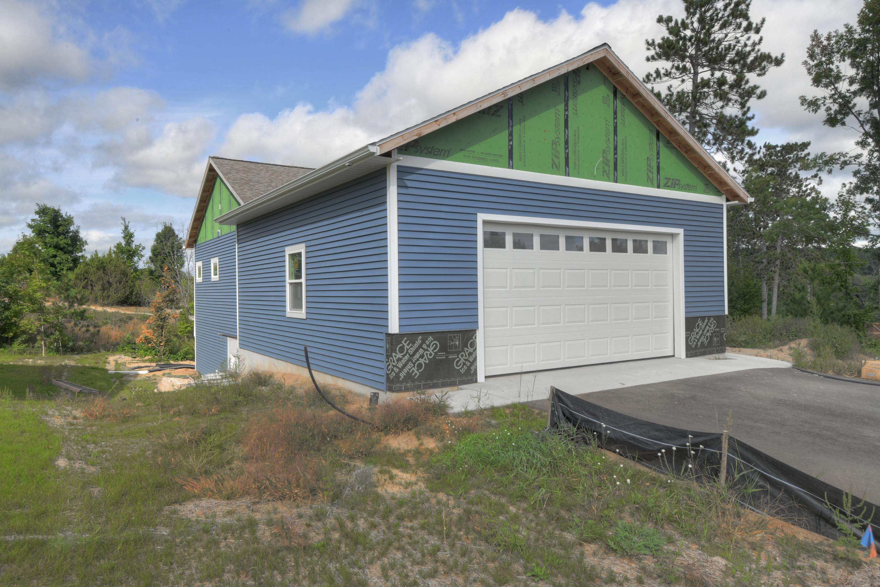 Photo 2 of Single family home for sale at 1362 Nightingale Ln, Kingsley, MI 49649 | MLS# 78080073641 | Listing updated on 2026-09-20