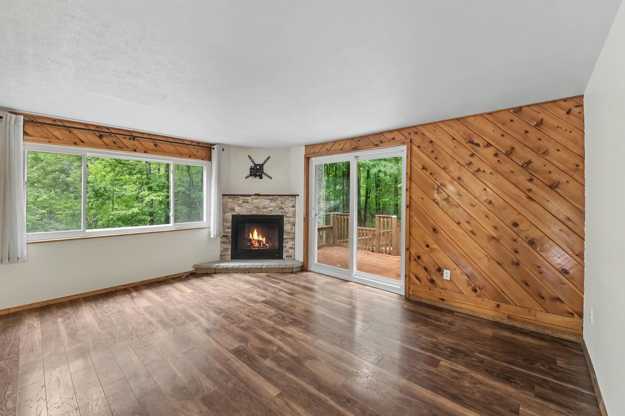 Photo 4 of Single family home for sale at 19430 Cedar Run Rd, Traverse City, MI 49684 | MLS# 78080073645 | Listing updated on 2026-09-20