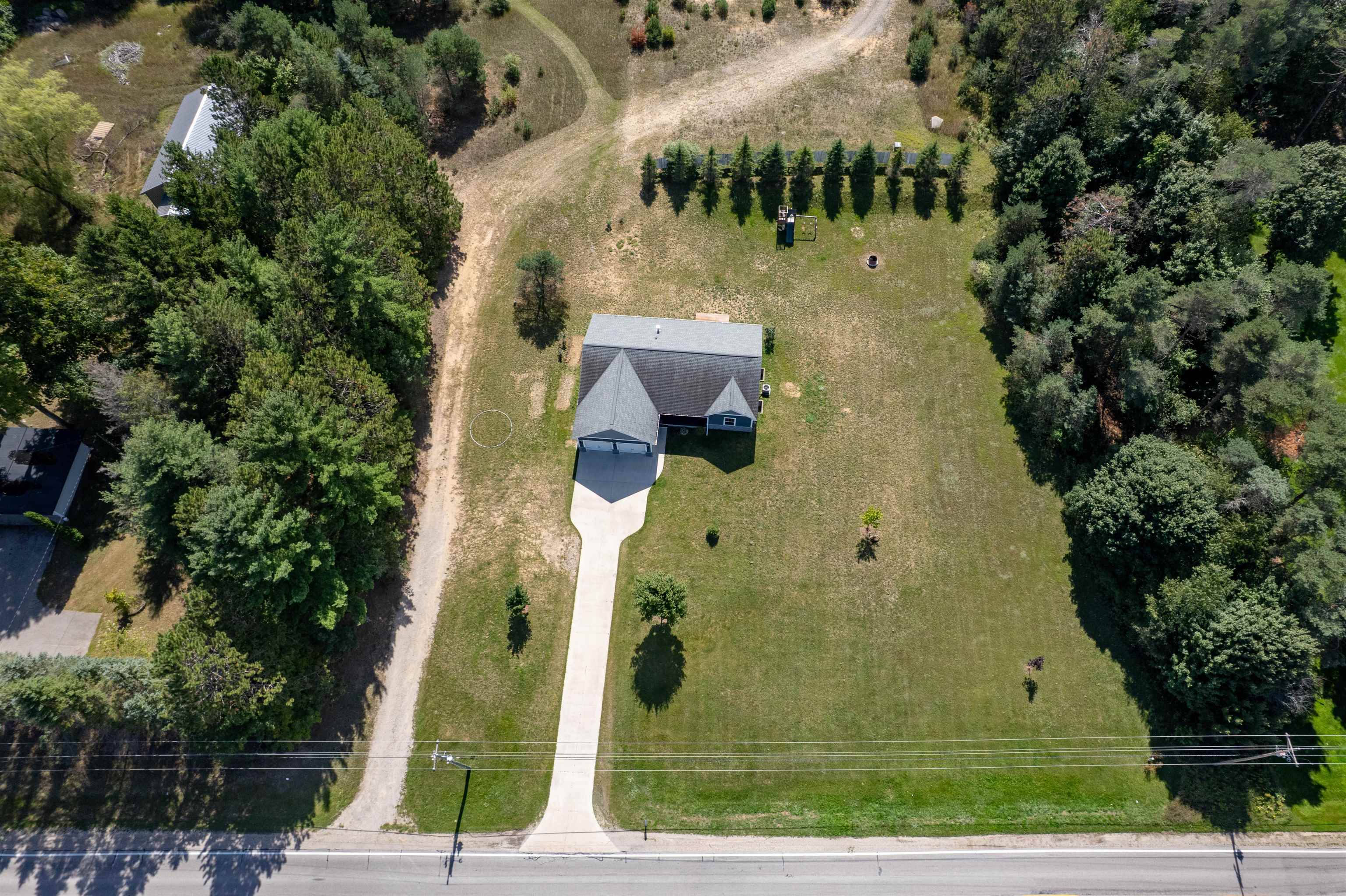 Photo 1 of Single family home for sale at 8677 Cedar Run Rd, Traverse City, MI 49684 | MLS# 78080073646 | Listing updated on 2026-09-20