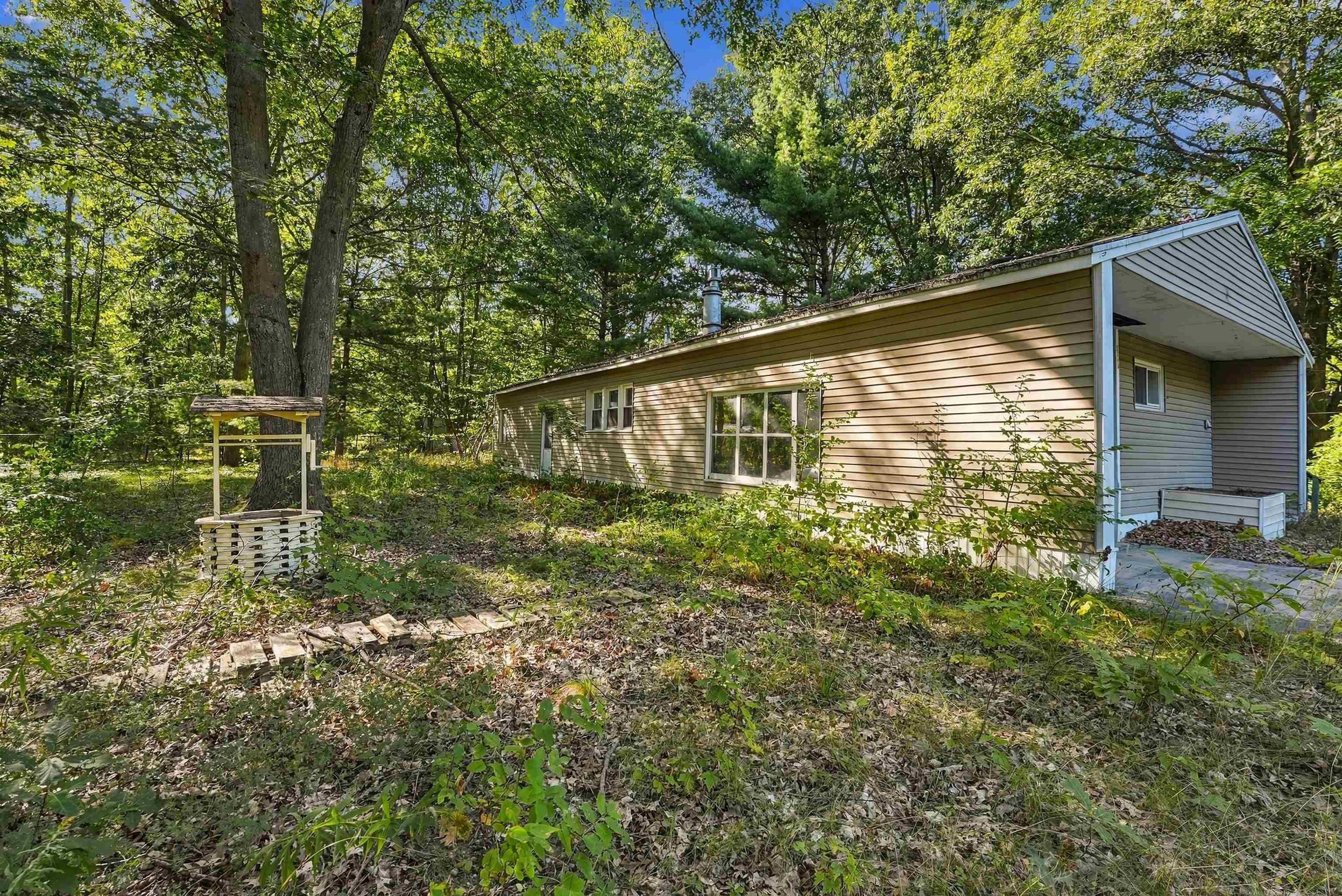 Photo 1 of Single family home for sale at 2348 Fashion Ave, Interlochen, MI 49643 | MLS# 78080073649 | Listing updated on 2026-09-28