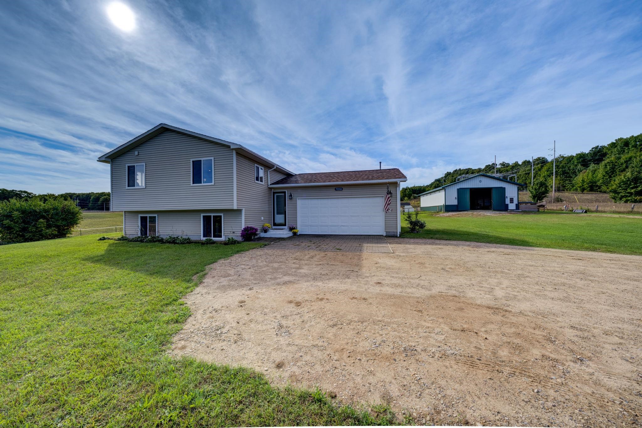 Photo 2 of Single family home for sale at 7250 E Lincoln Rd, Cedar, MI 49621 | MLS# 78080073653 | Listing updated on 2026-09-20