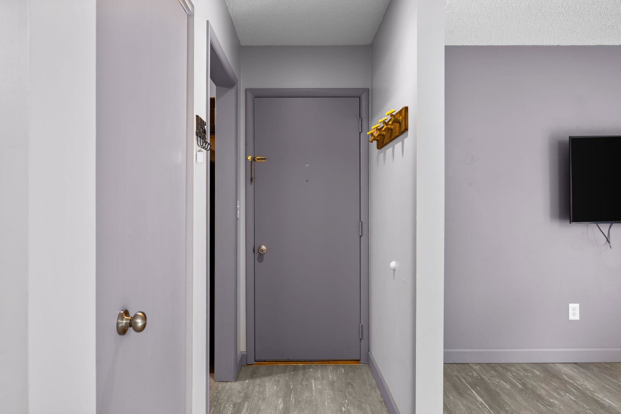 Listing Photo 4 - Condo for sale in building located at 119 Fair St, Traverse City, MI 49686