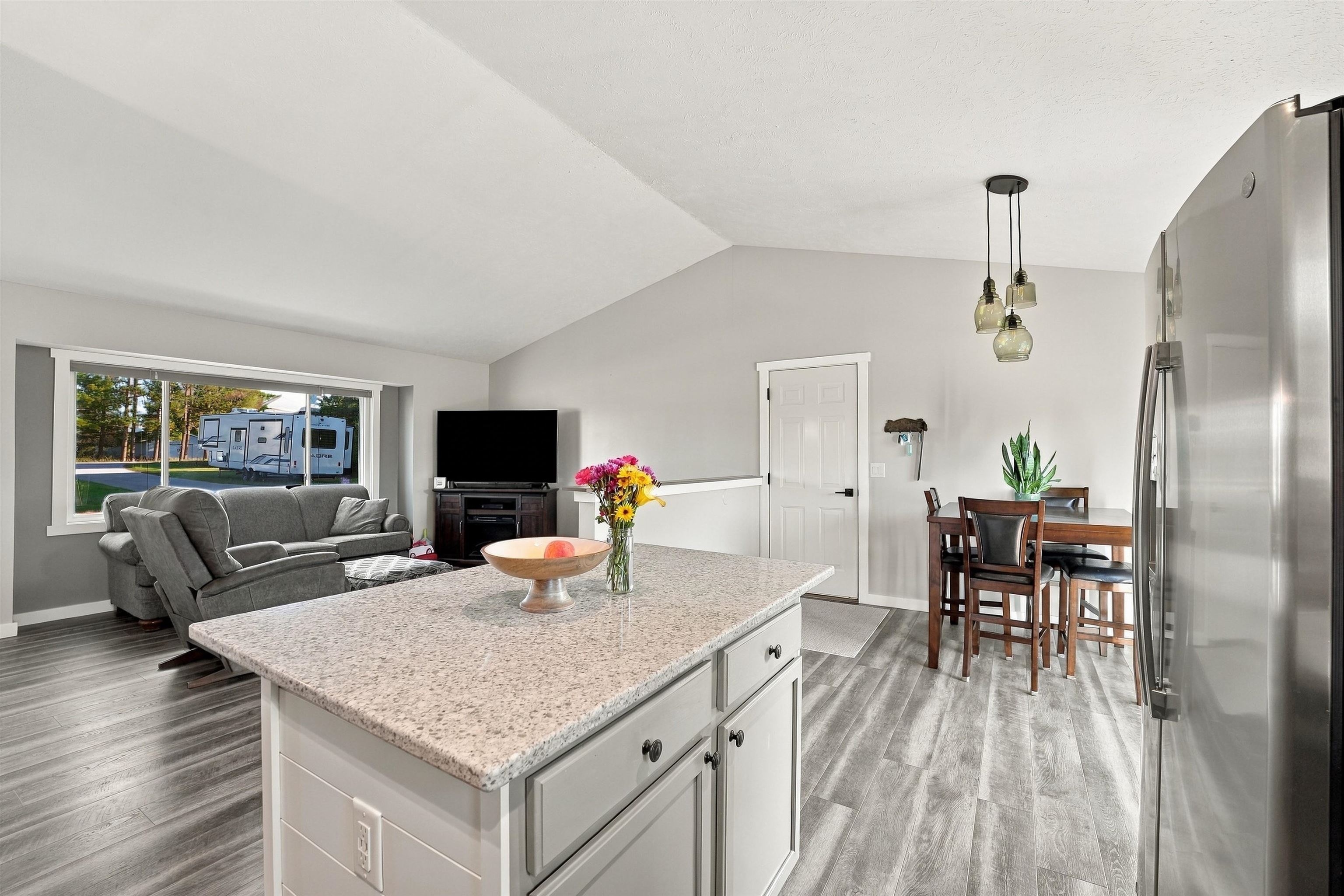 Photo 4 of Single family home for sale at 10791 Cedar Run Rd, Traverse City, MI 49684 | MLS# 78080073665 | Listing updated on 2026-09-17