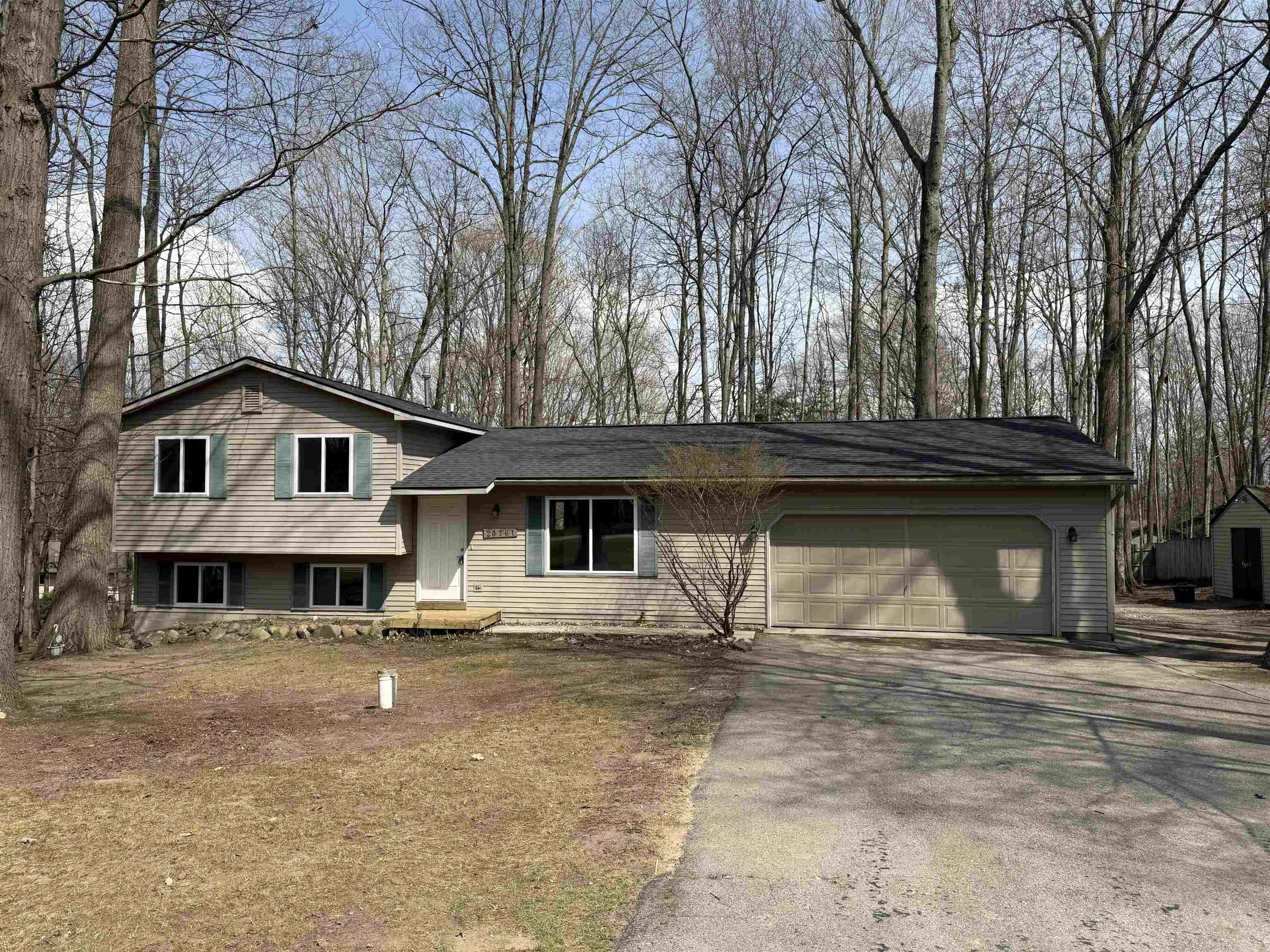 Photo 1 of Single family home for sale at 20761 White Oak Dr, Lake Ann, MI 49650 | MLS# 78080073669 | Listing updated on 2026-09-18