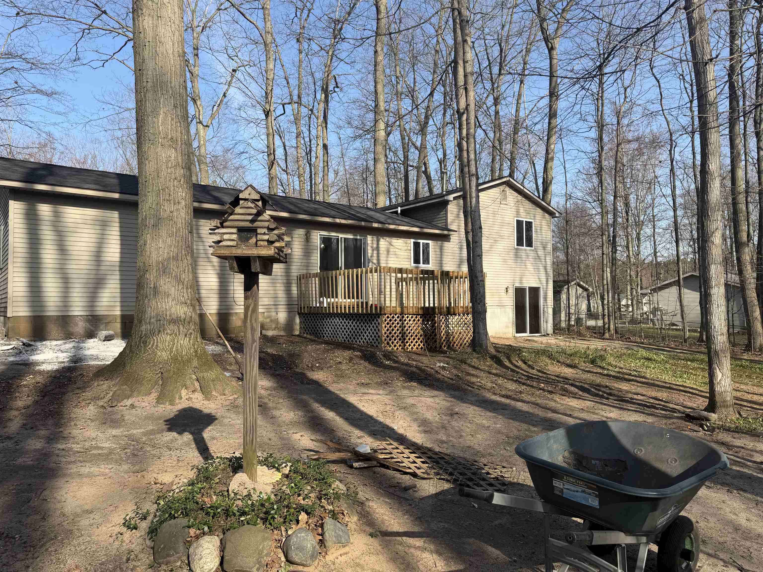 Photo 2 of Single family home for sale at 20761 White Oak Dr, Lake Ann, MI 49650 | MLS# 78080073669 | Listing updated on 2026-09-18
