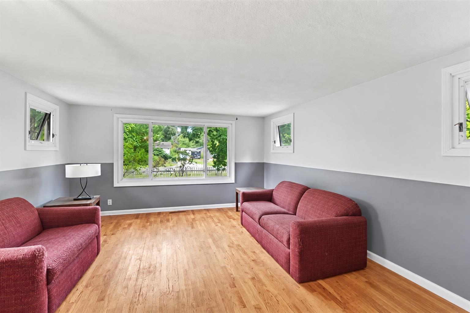 Photo 3 of Single family home for sale at 1237 Clinch St, Traverse City, MI 49686 | MLS# 78080073673 | Listing updated on 2026-09-21