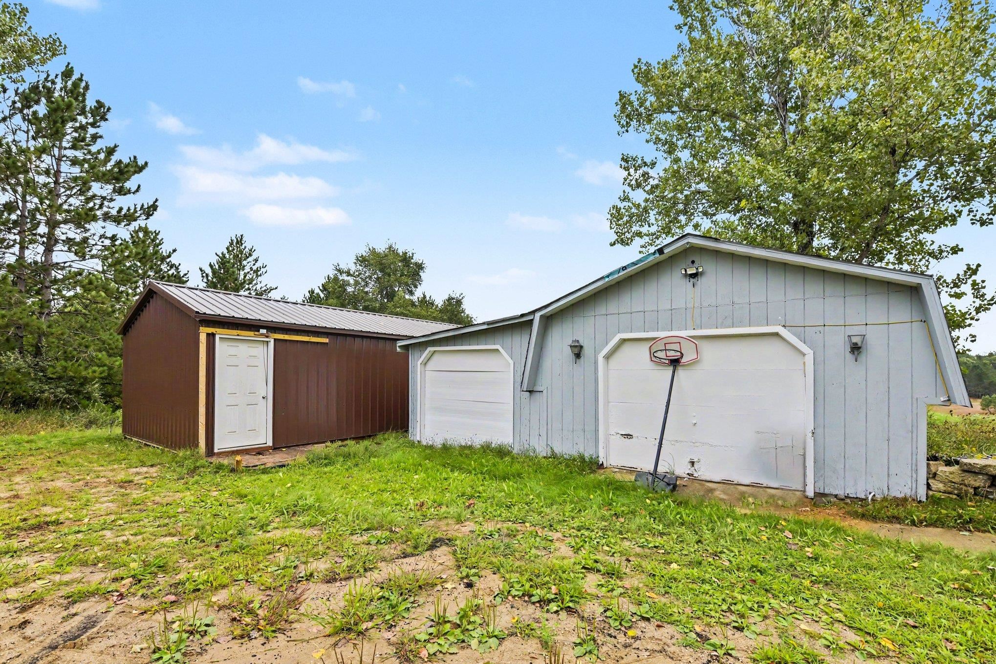 Photo 2 of Single family home for sale at 5470 N 19 1/2 Rd, Mesick, MI 49668 | MLS# 78080073675 | Listing updated on 2026-09-21