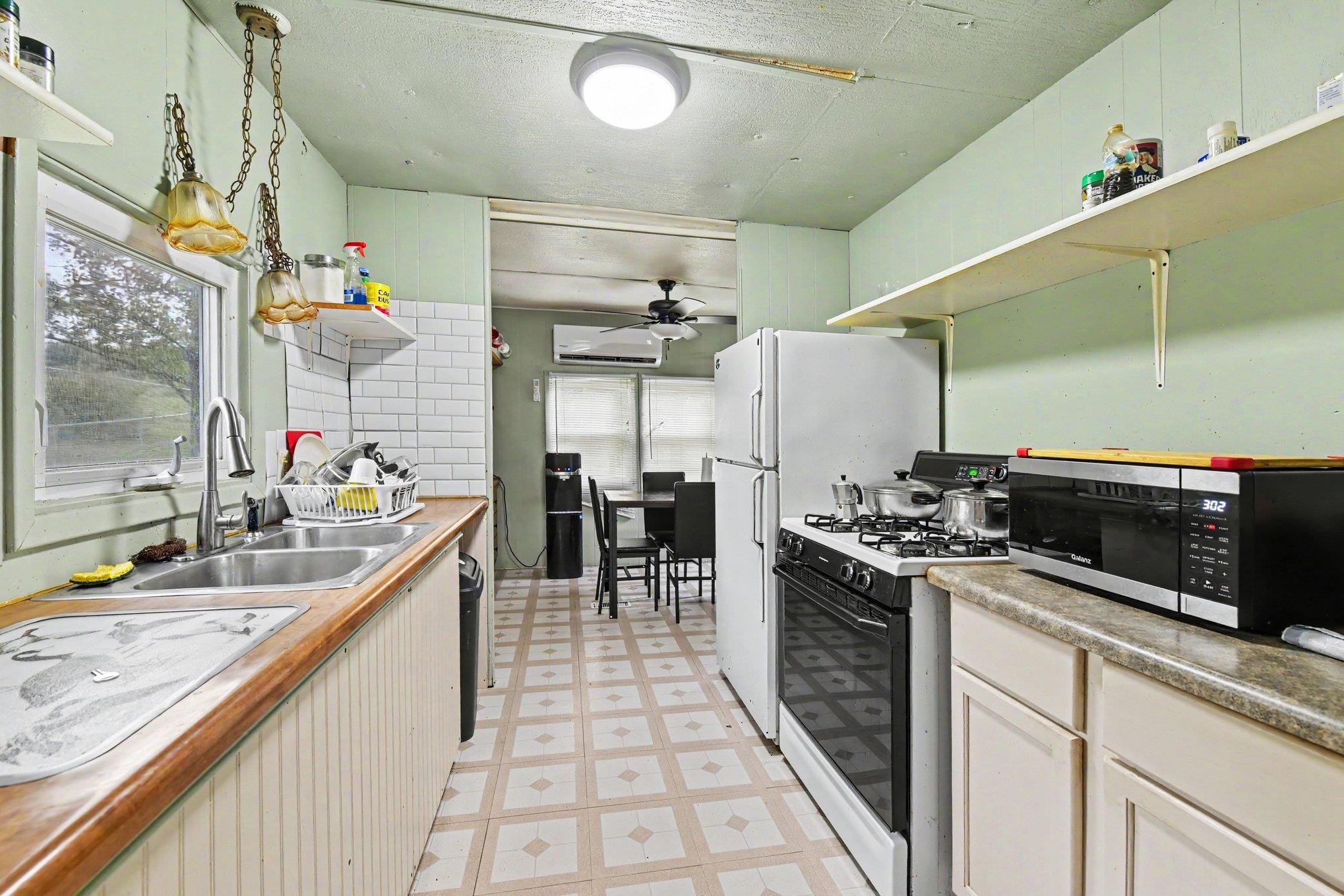 Photo 4 of Single family home for sale at 5470 N 19 1/2 Rd, Mesick, MI 49668 | MLS# 78080073675 | Listing updated on 2026-09-21