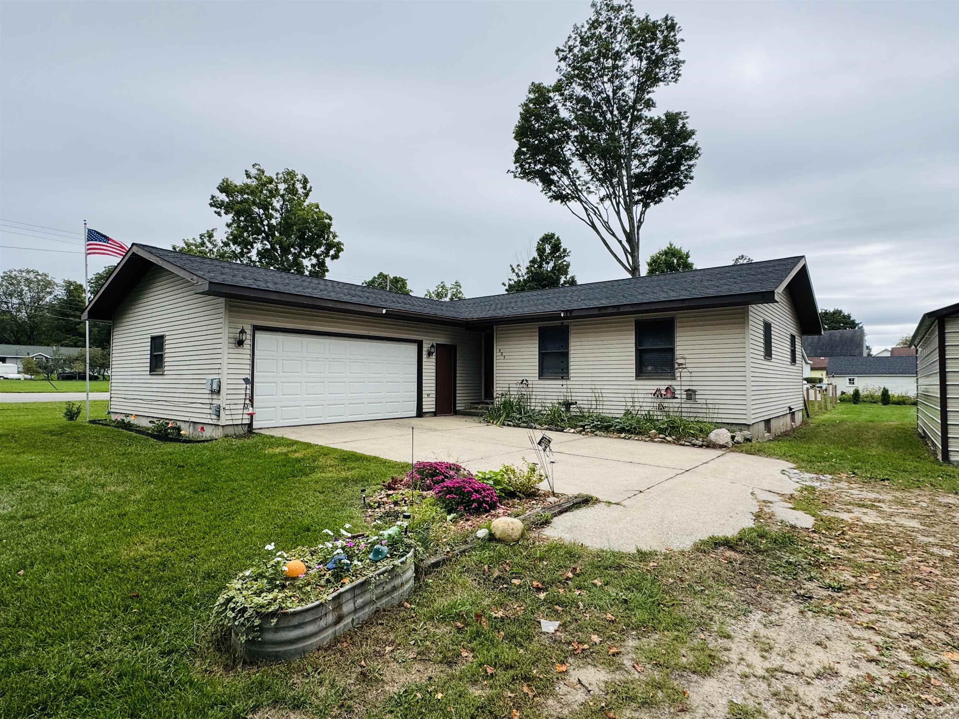 Photo 1 of Single family home for sale at 405 Pine St, Luther, MI 49656 | MLS# 78080073682 | Listing updated on 2026-09-21