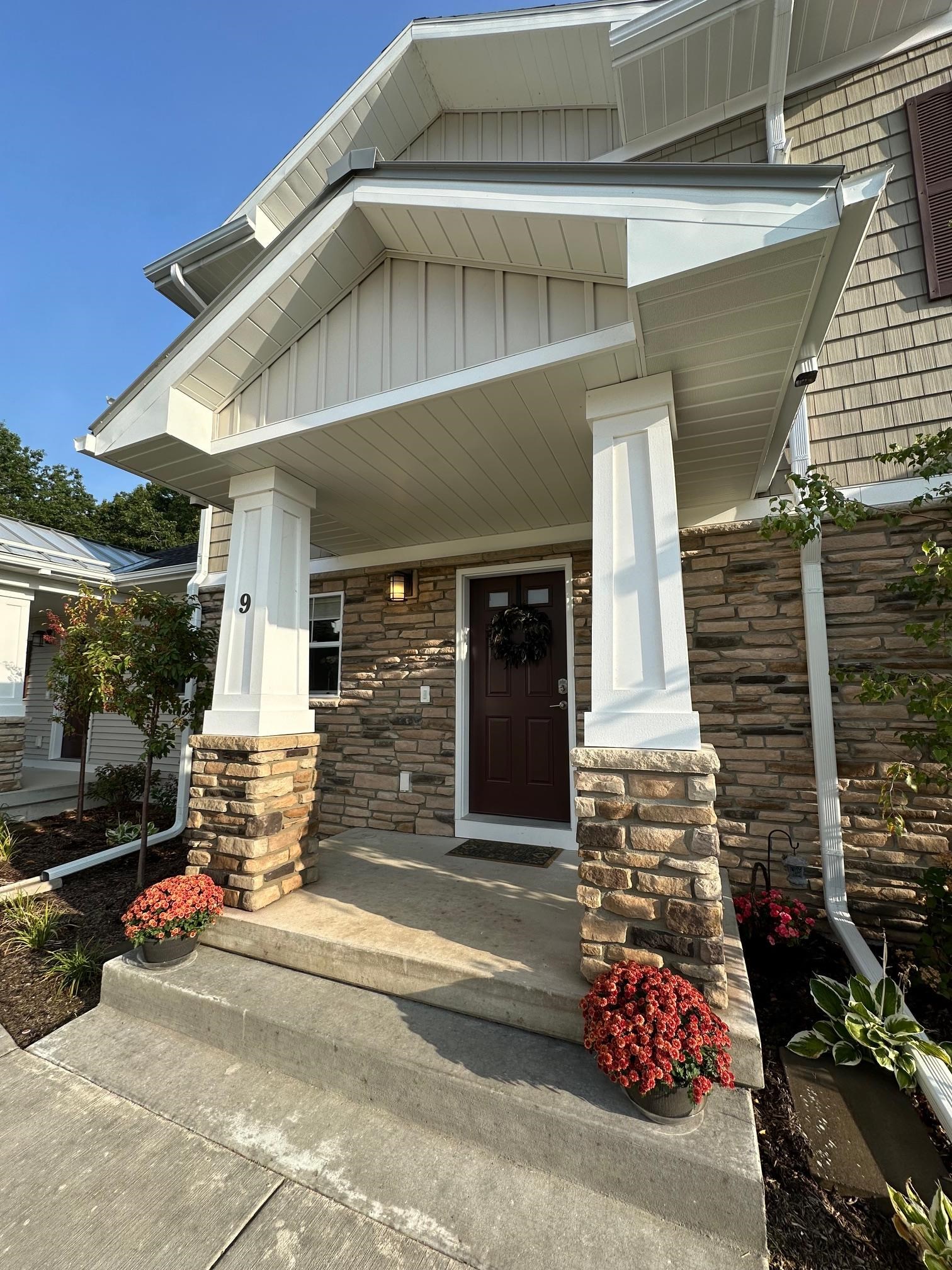 Photo 1 of Condo for sale at 1554 Simsbury St, Traverse City, MI 49686 | MLS# 78080073729 | Listing updated on 2026-09-19