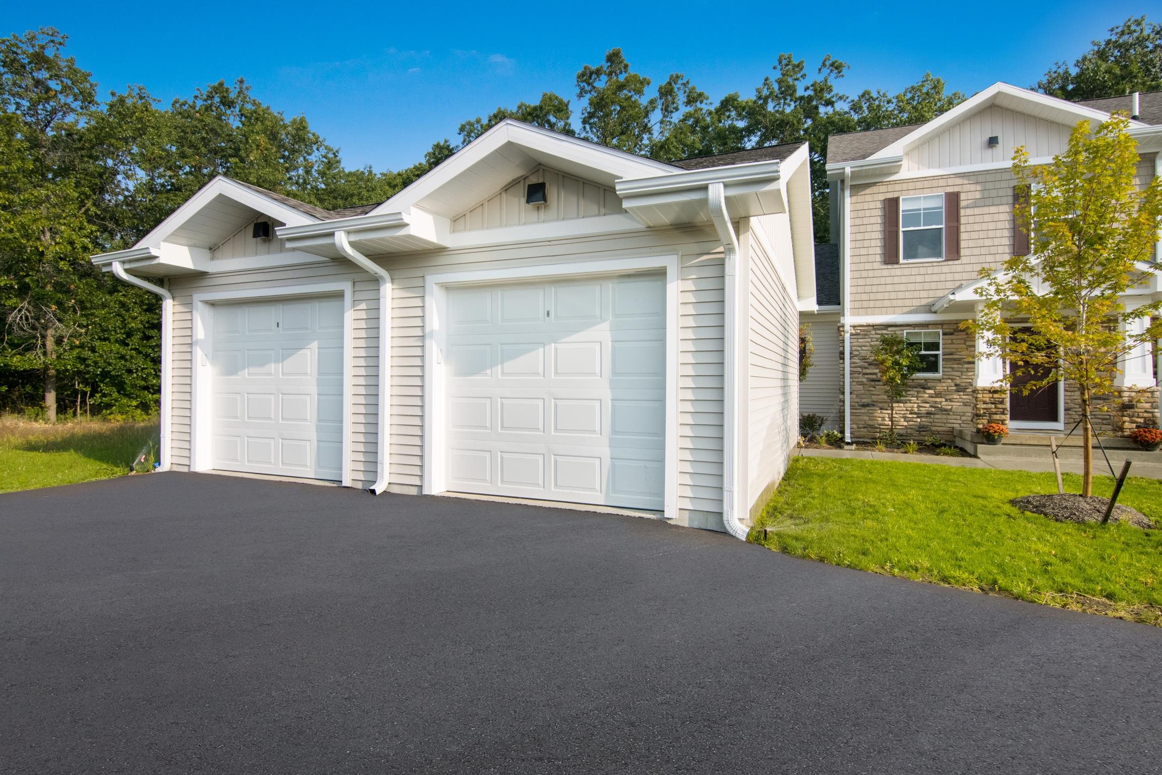 Photo 2 of Condo for sale at 1554 Simsbury St, Traverse City, MI 49686 | MLS# 78080073729 | Listing updated on 2026-09-19