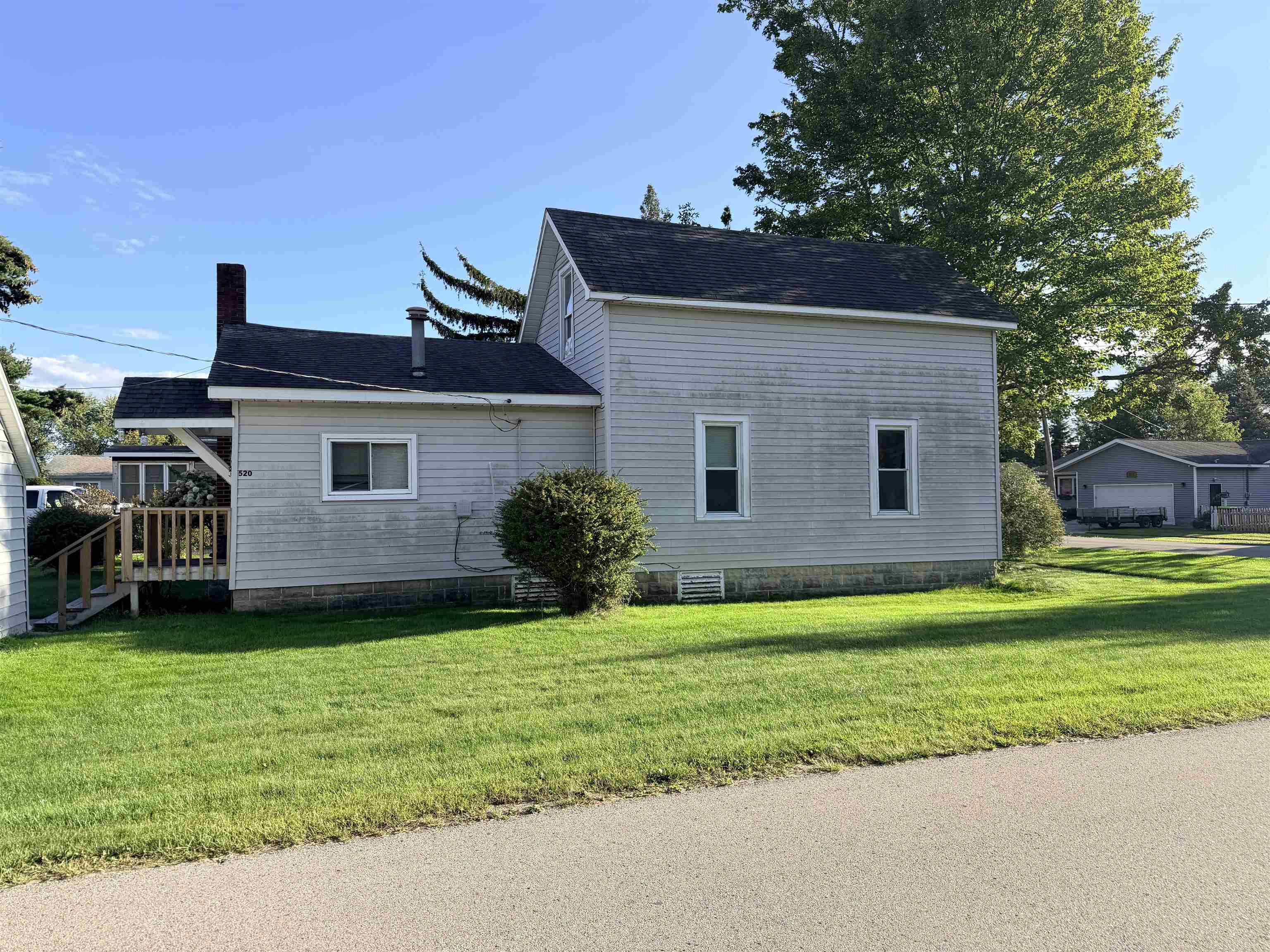 Photo 3 of Single family home for sale at 520 Tawas St, East Tawas, MI 48730 | MLS# 77080073730 | Listing updated on 2026-09-29