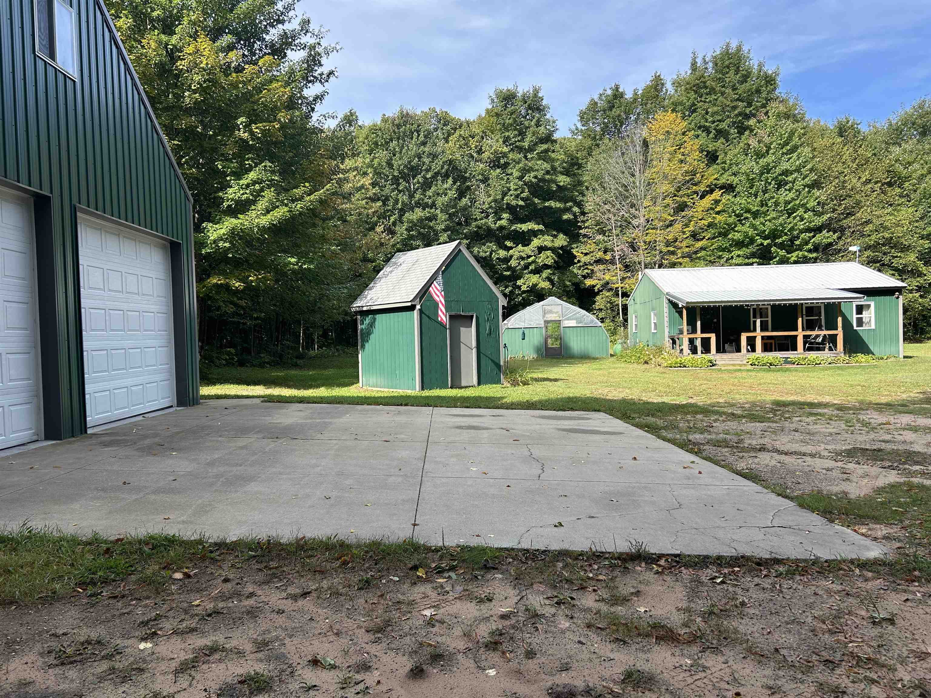 Photo 3 of Single family home for sale at 9325 Ne Barnhart Rd, Mancelona, MI 49659 | MLS# 78080073736 | Listing updated on 2026-10-01