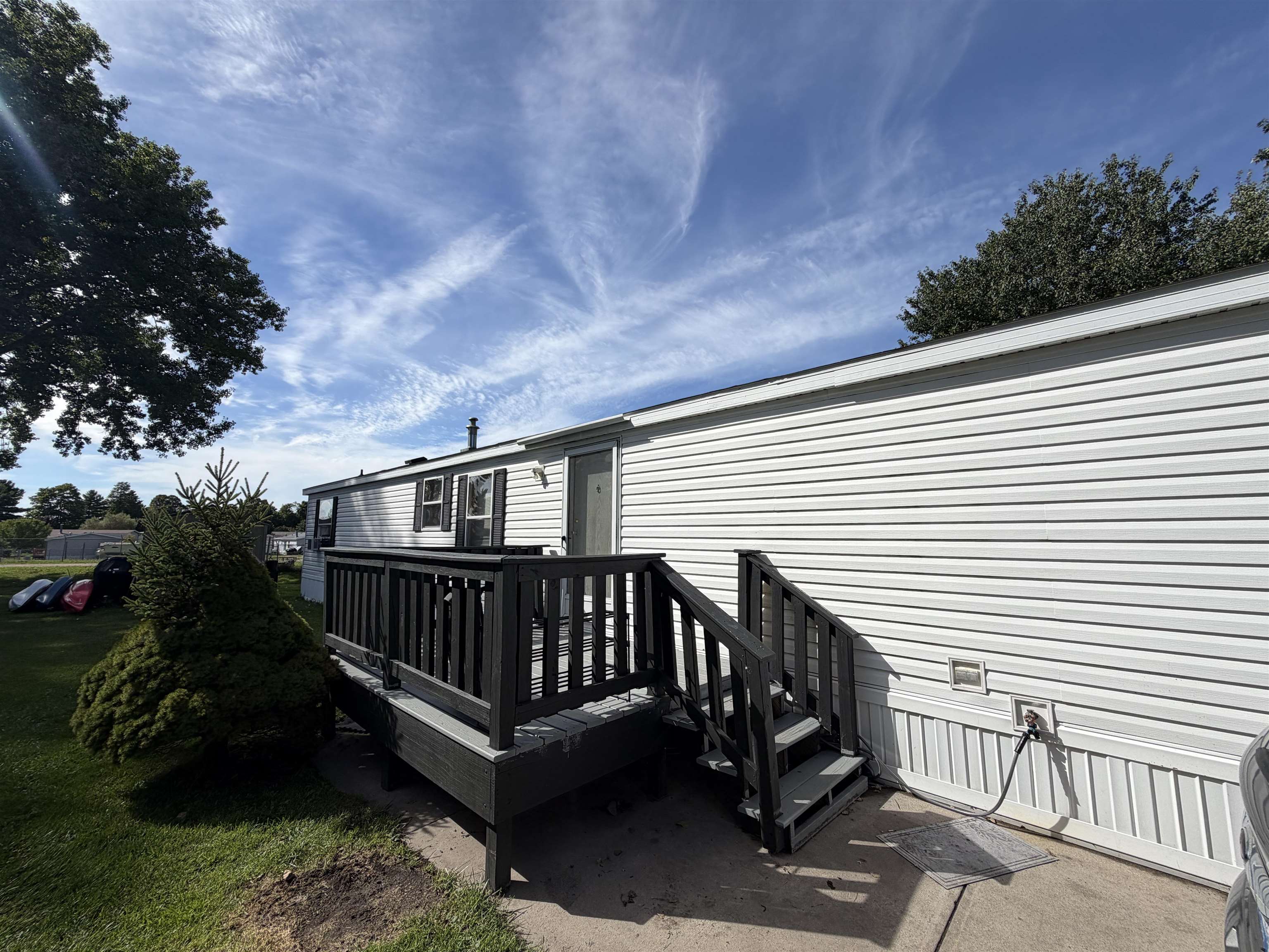 Photo 2 of Single family home for sale at 4524 Goldenrod Dr, Traverse City, MI 49685 | MLS# 78080073738 | Listing updated on 2026-09-24
